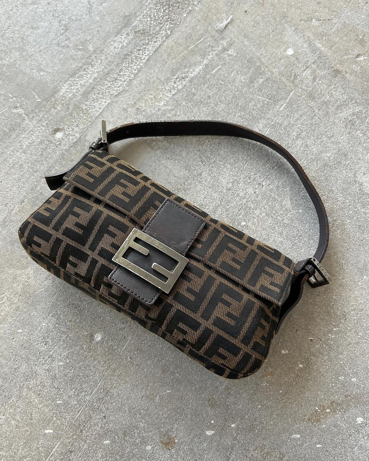 BOLSOS FENDI BAGUETTE