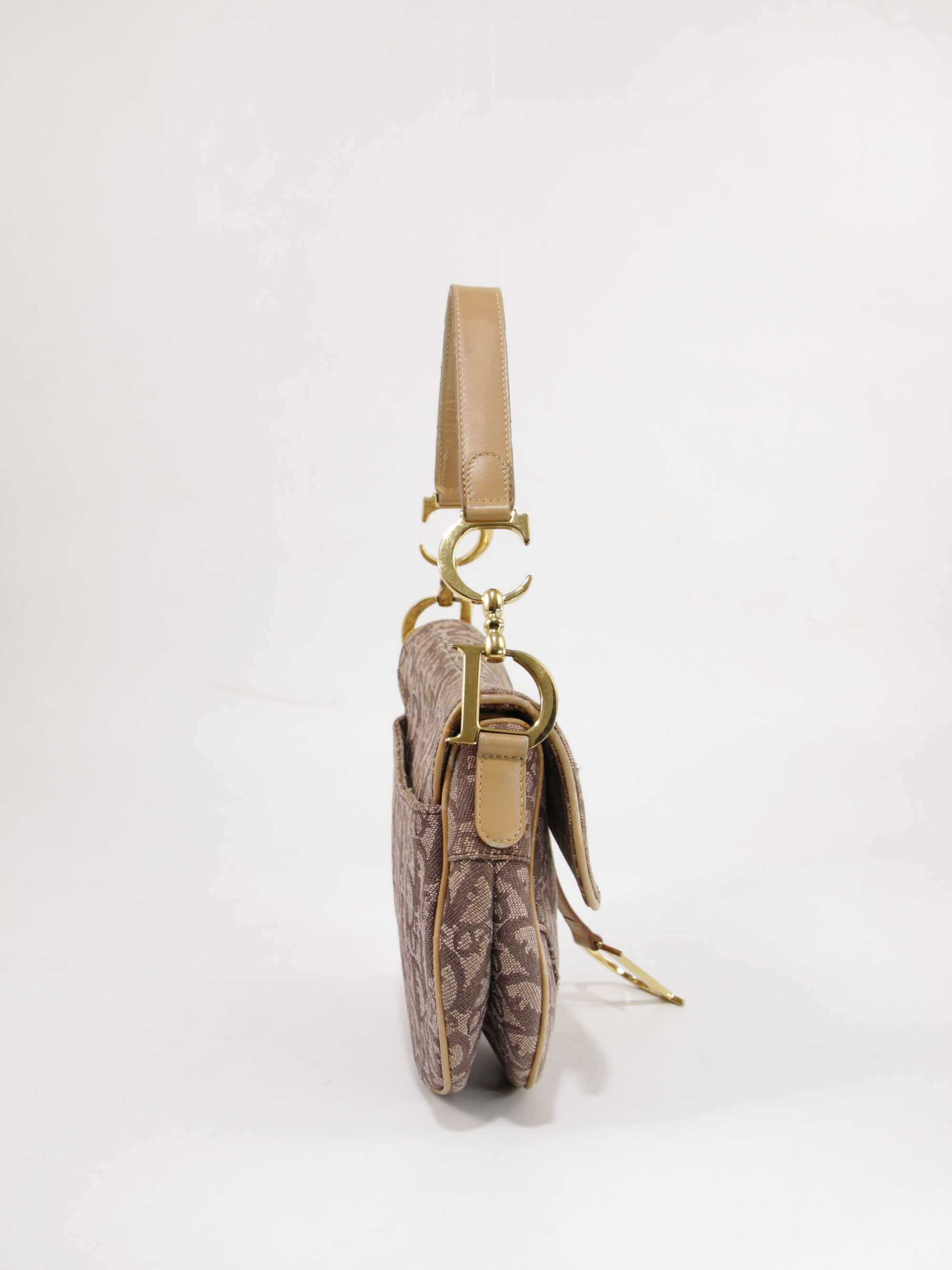 Saddle