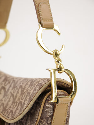 Saddle