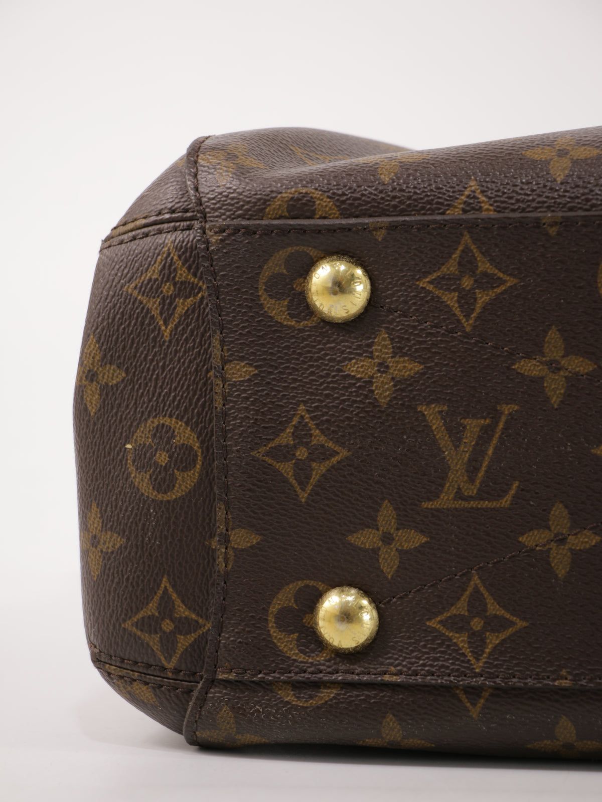 Louis Vuitton Montaigne MM