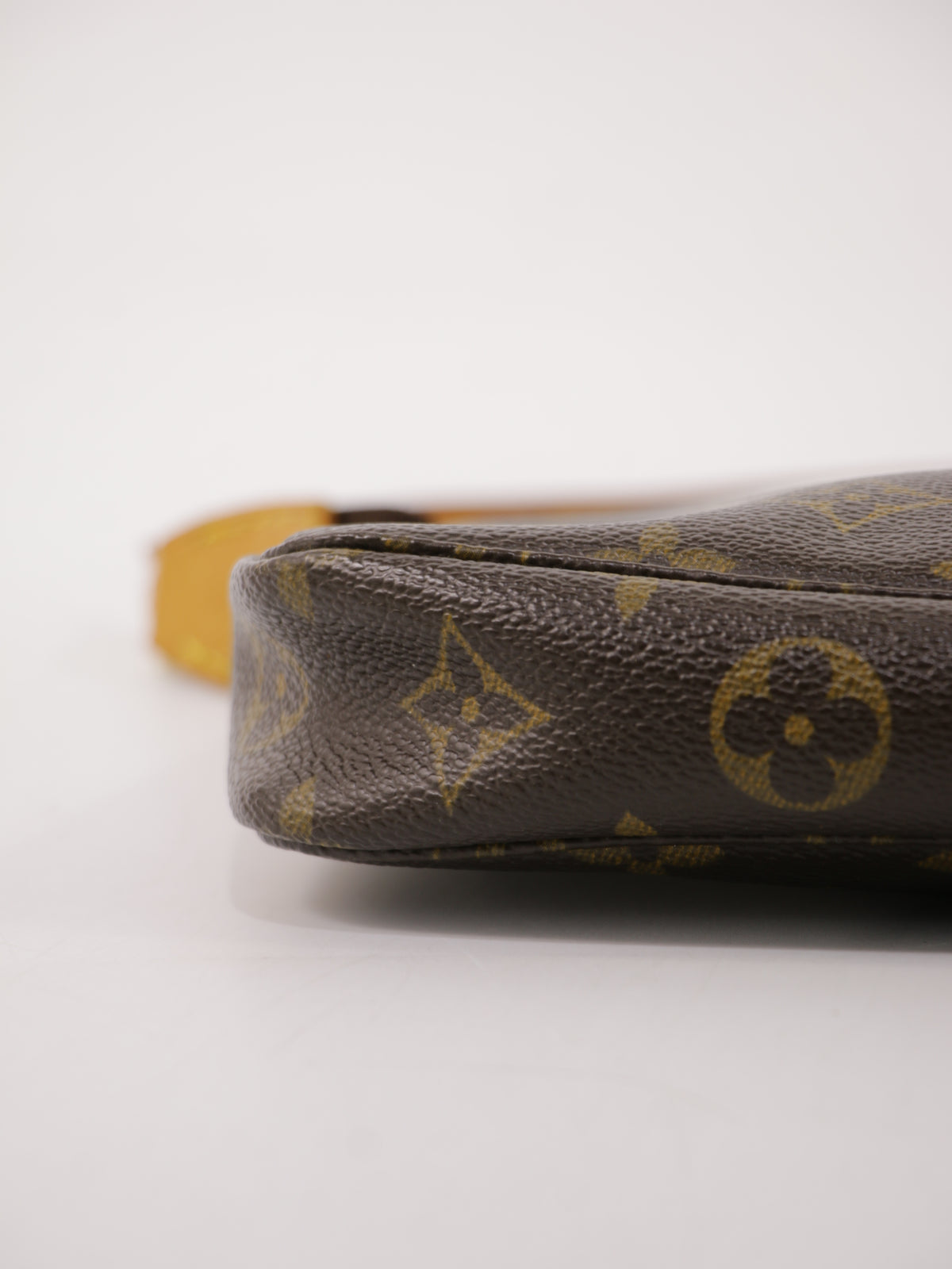 Louis Vuitton Accessories Pochette