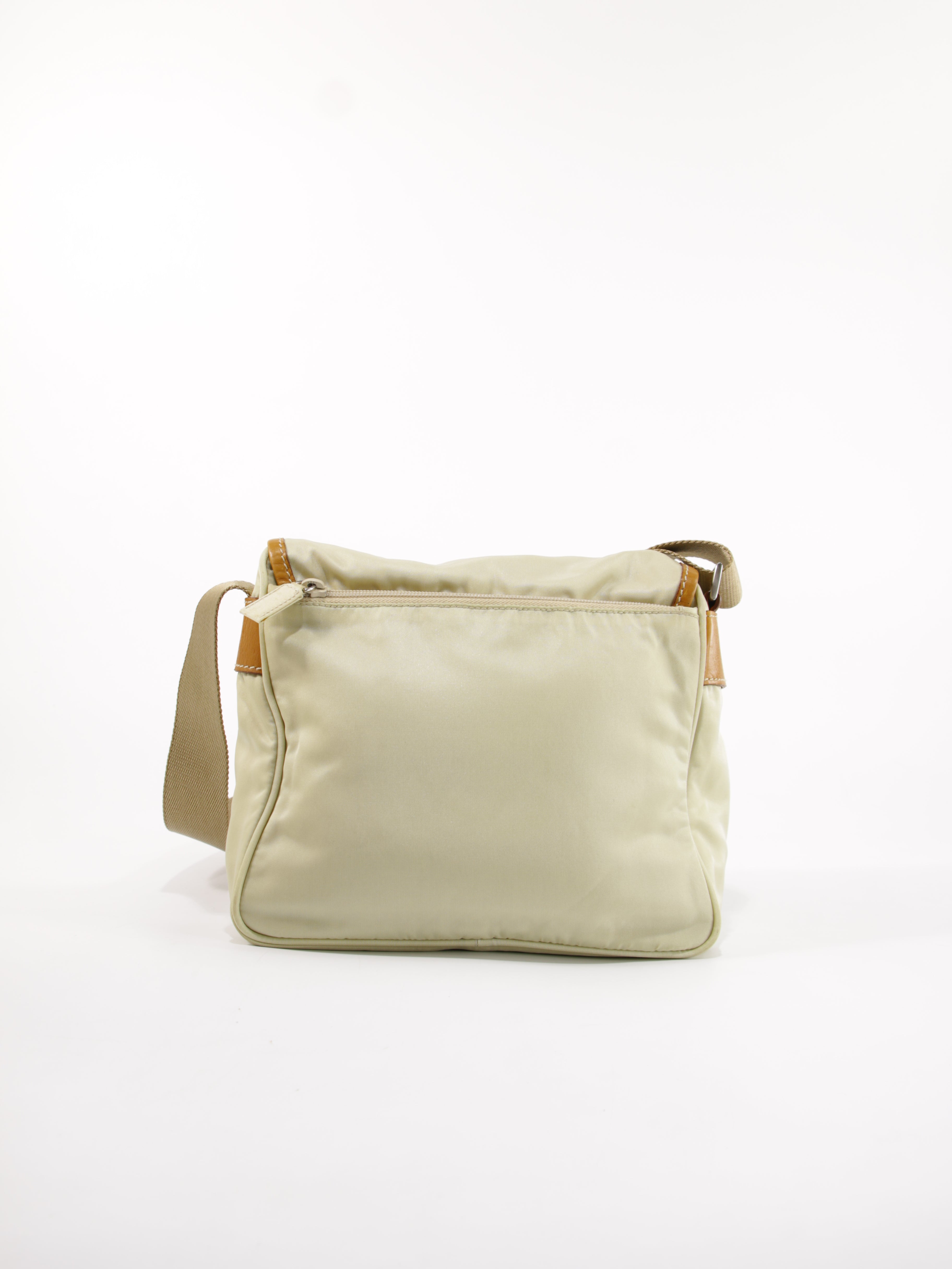 Single Buckle Messenger