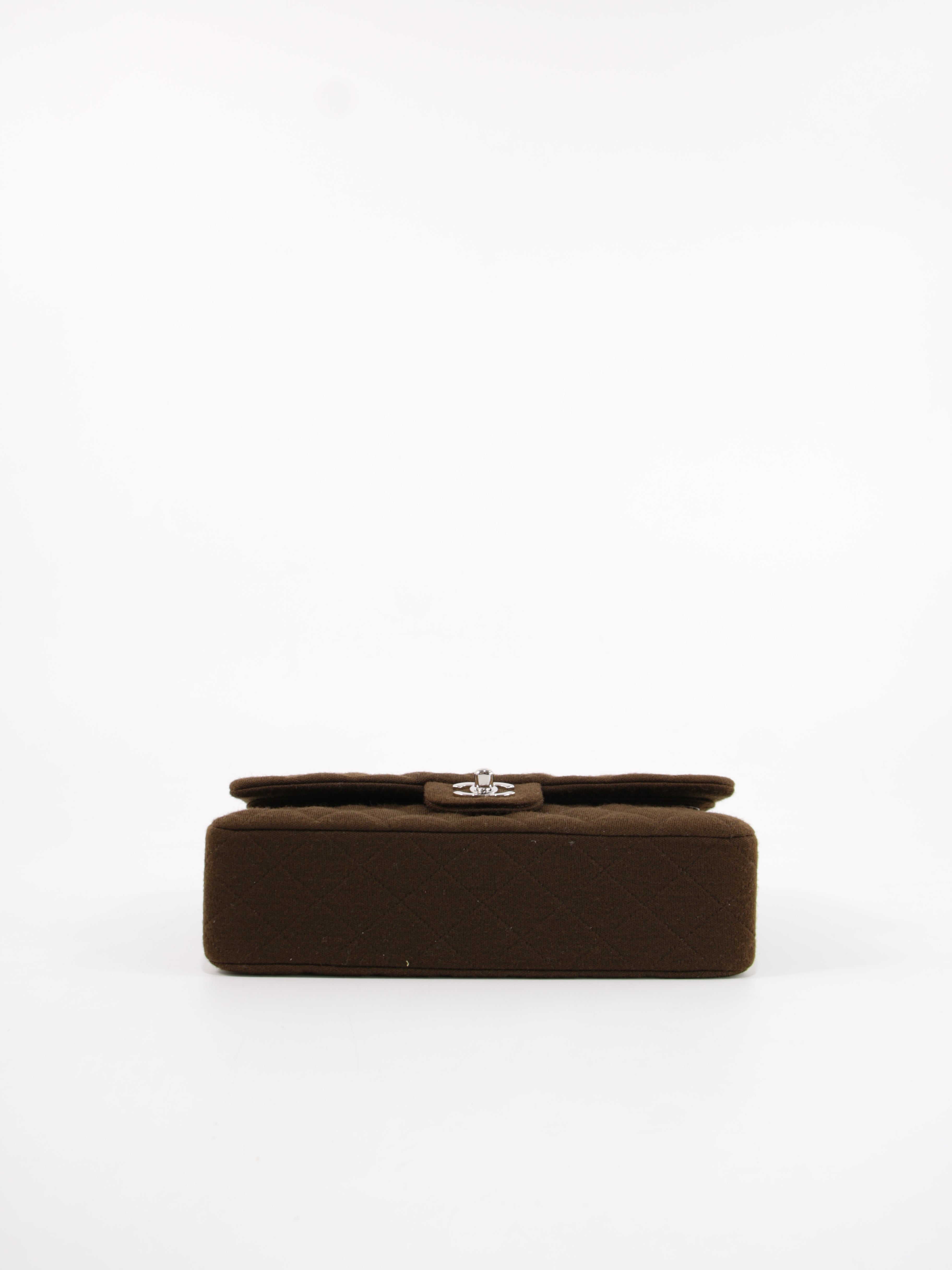 Medium Classic Flap