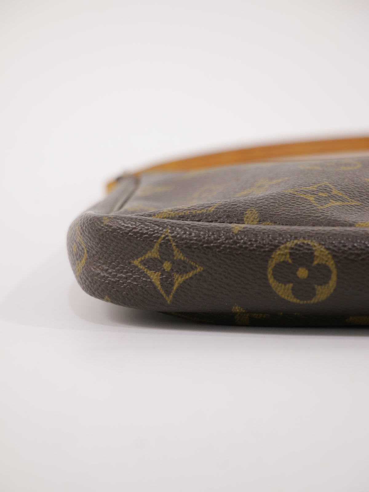 Louis Vuitton Accessories Pochette