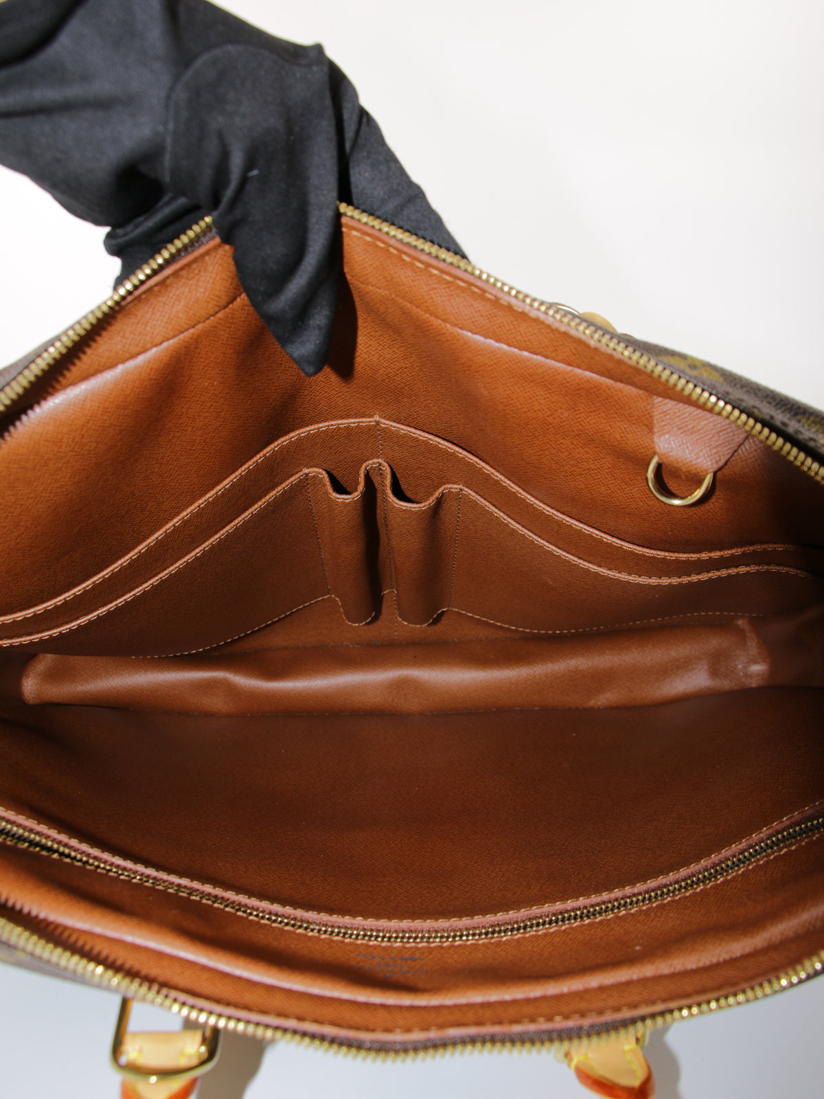 Louis Vuitton Port Documents Voyage GM
