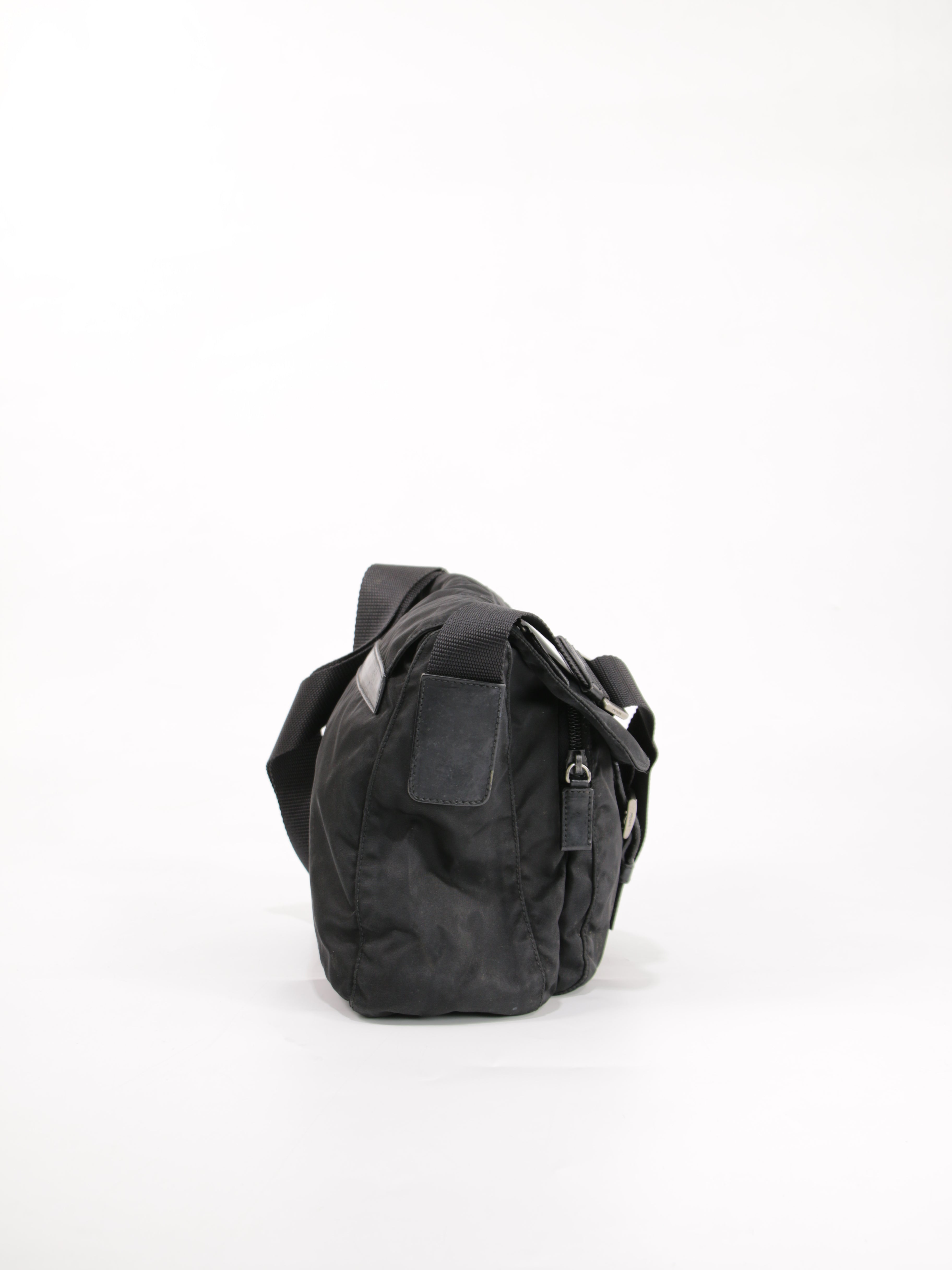 Single Buckle Messenger