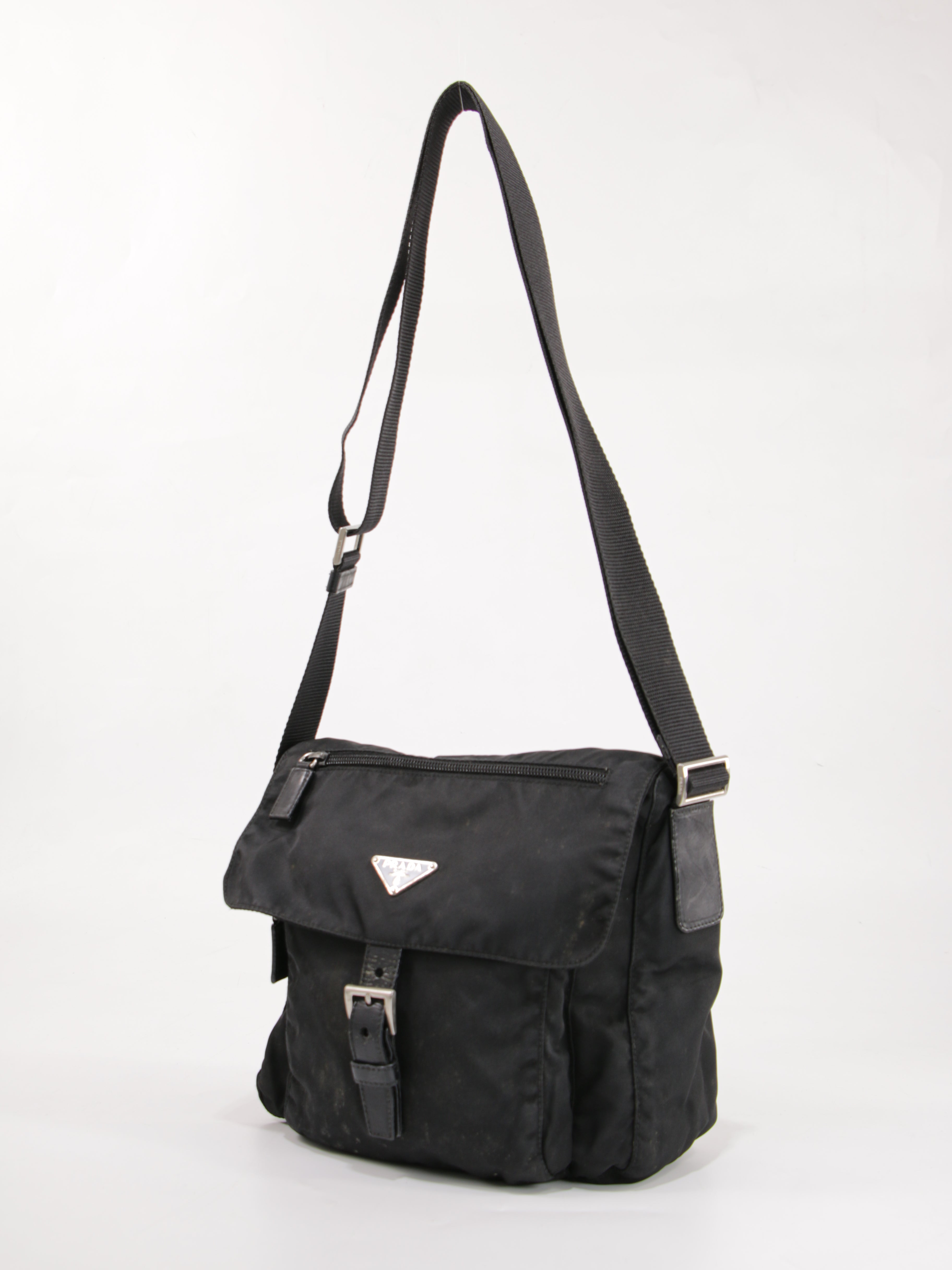 Single Buckle Messenger