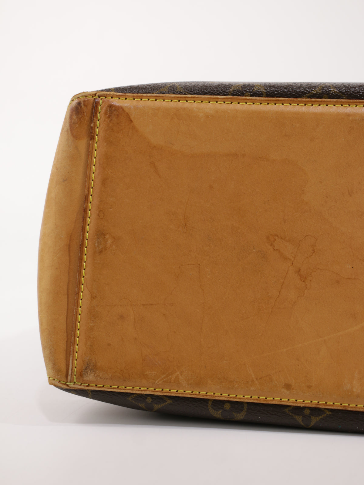 Louis Vuitton Cabas Mezzo
