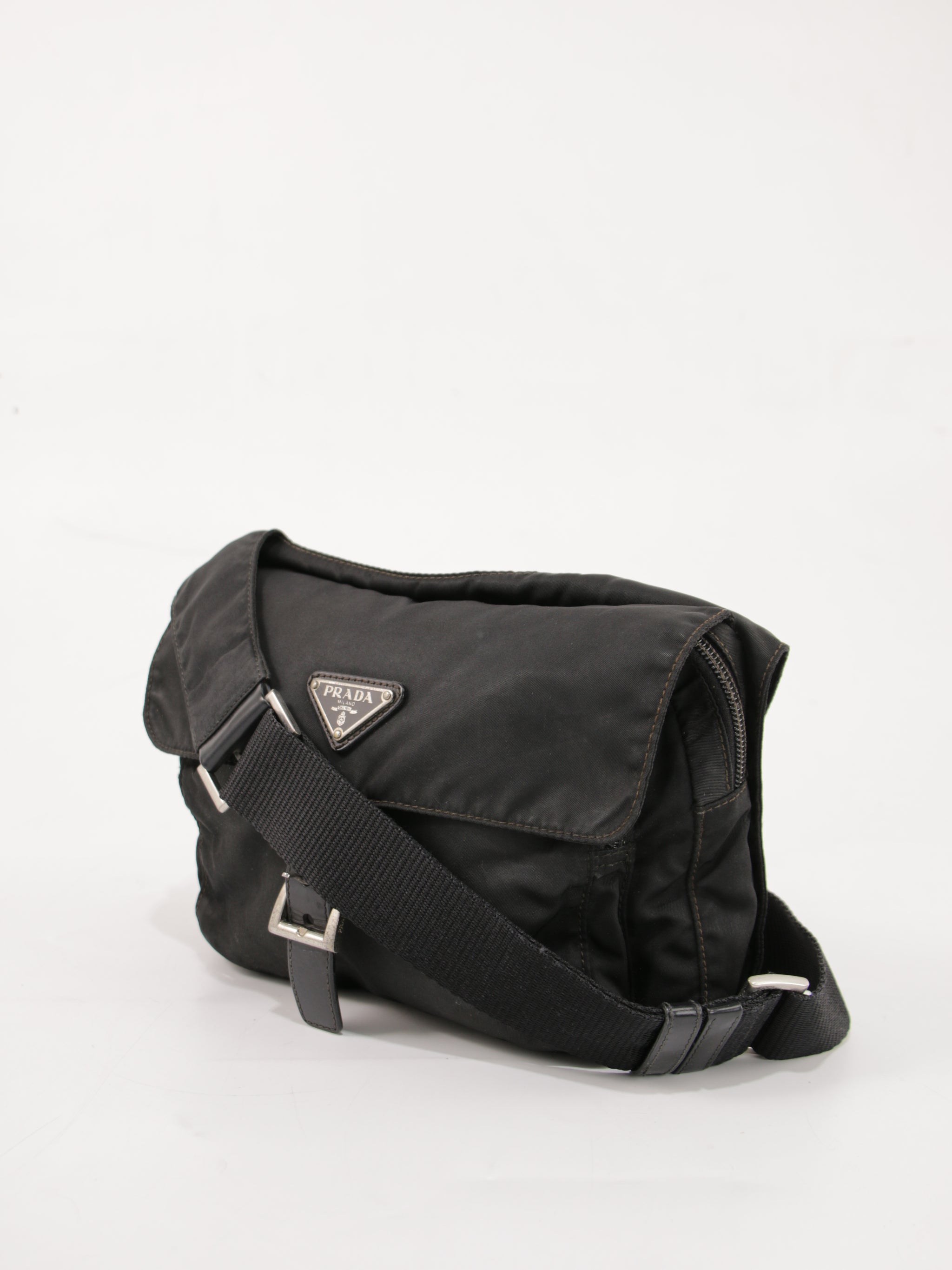 Single Buckle Messenger