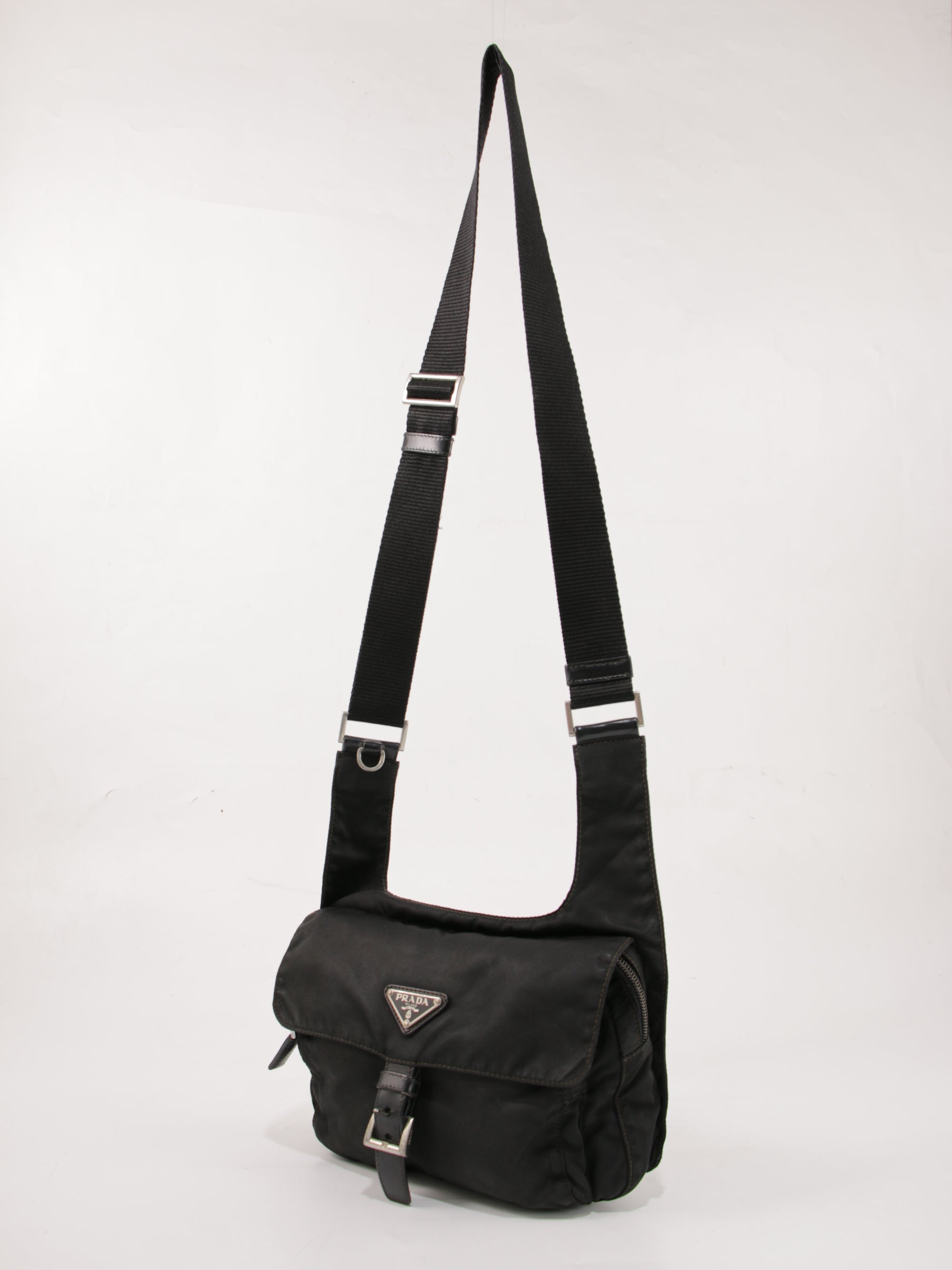 Single Buckle Messenger