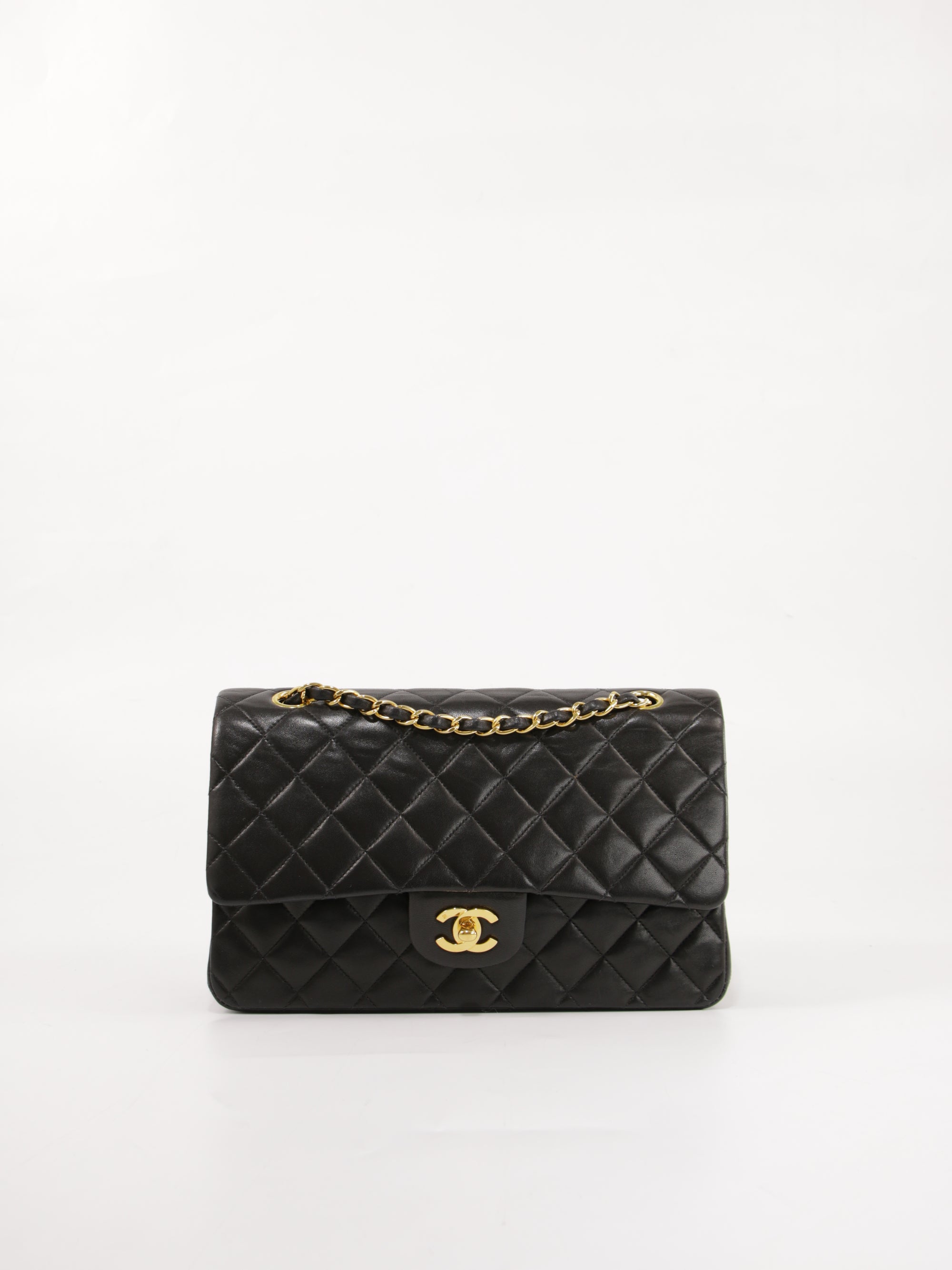 Medium Classic Flap