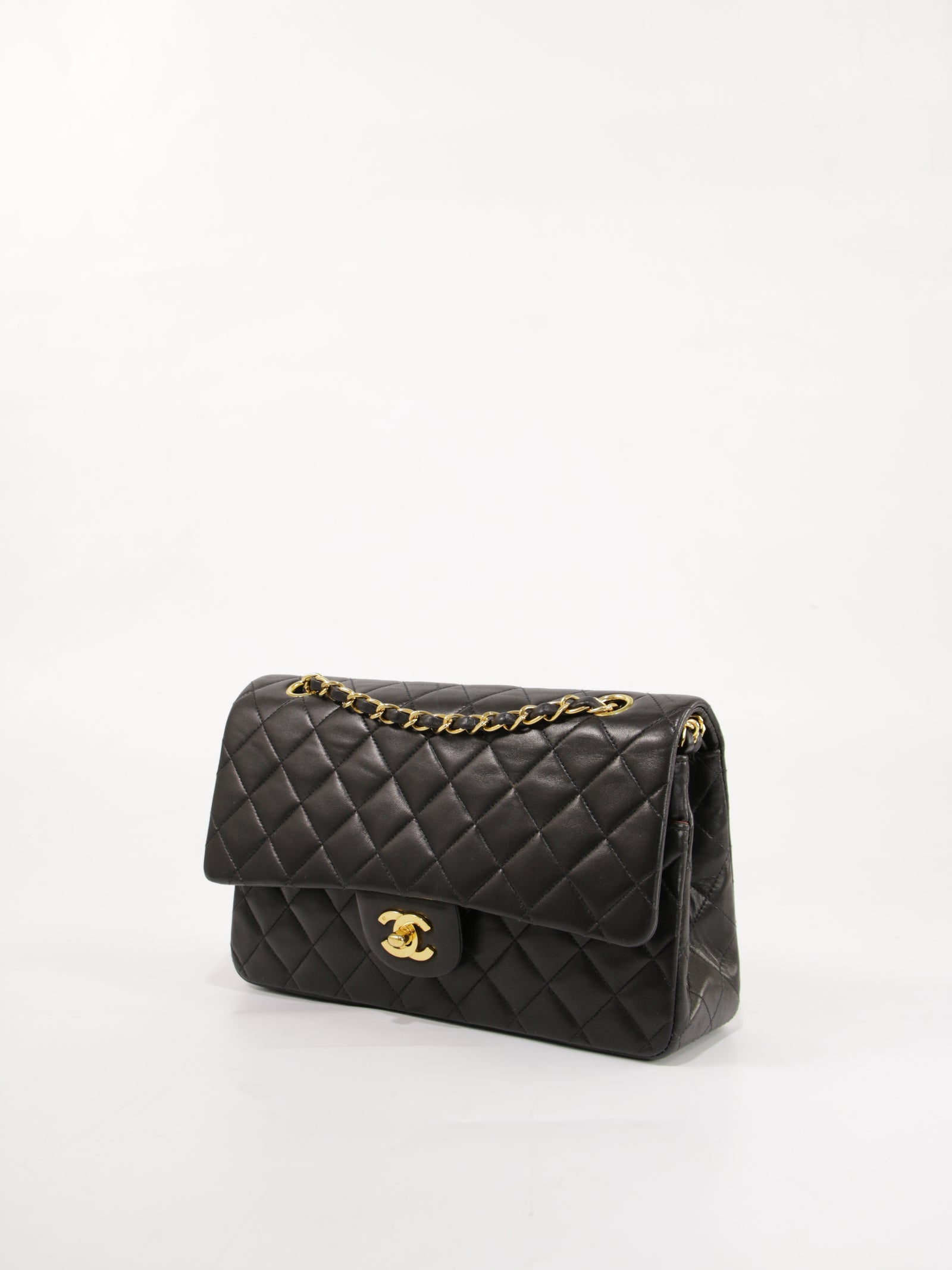 Medium Classic Flap