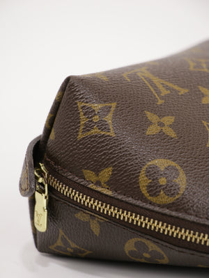 Cosmetic pouch
