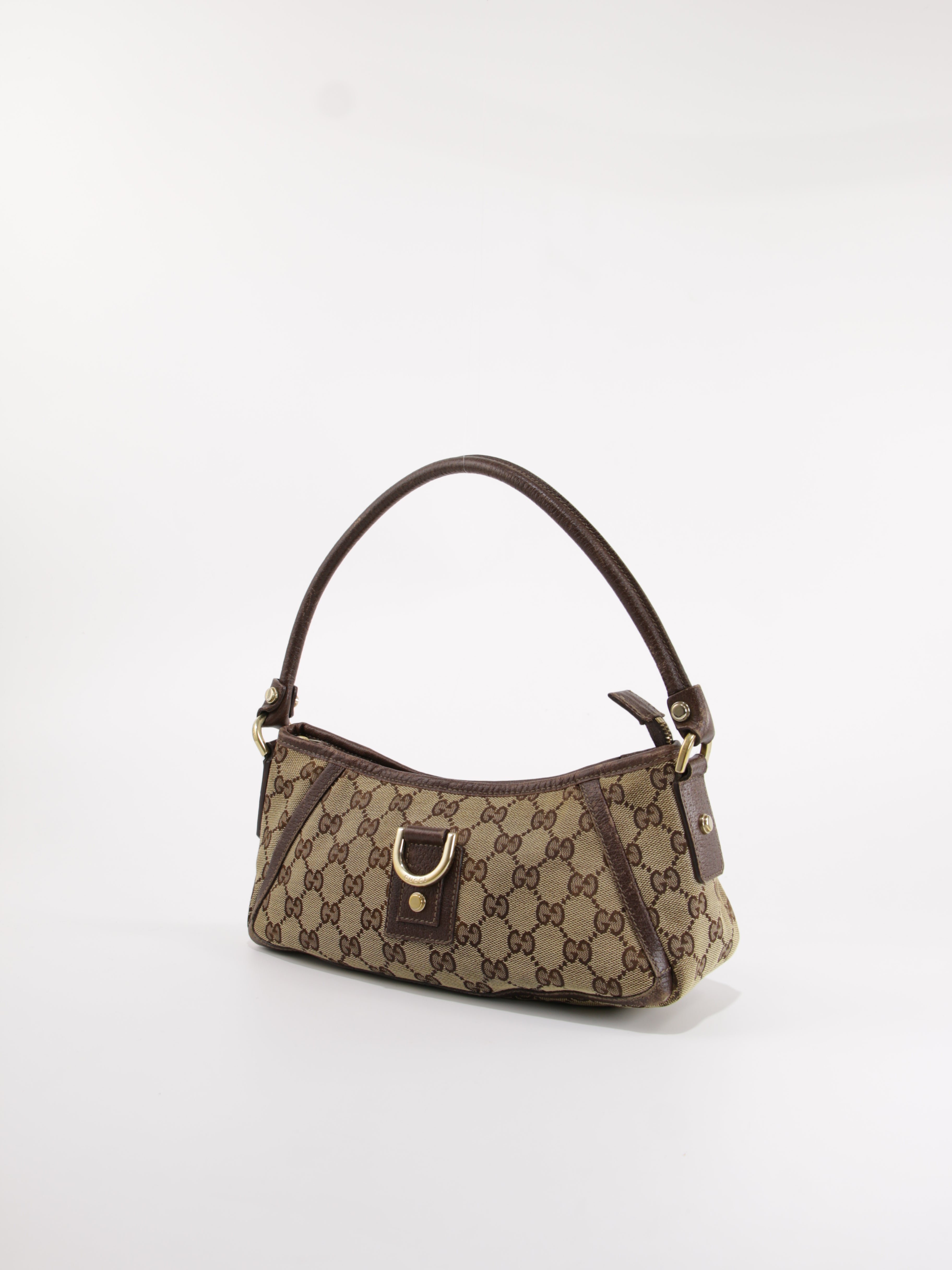 Abbey D-Ring Pochette