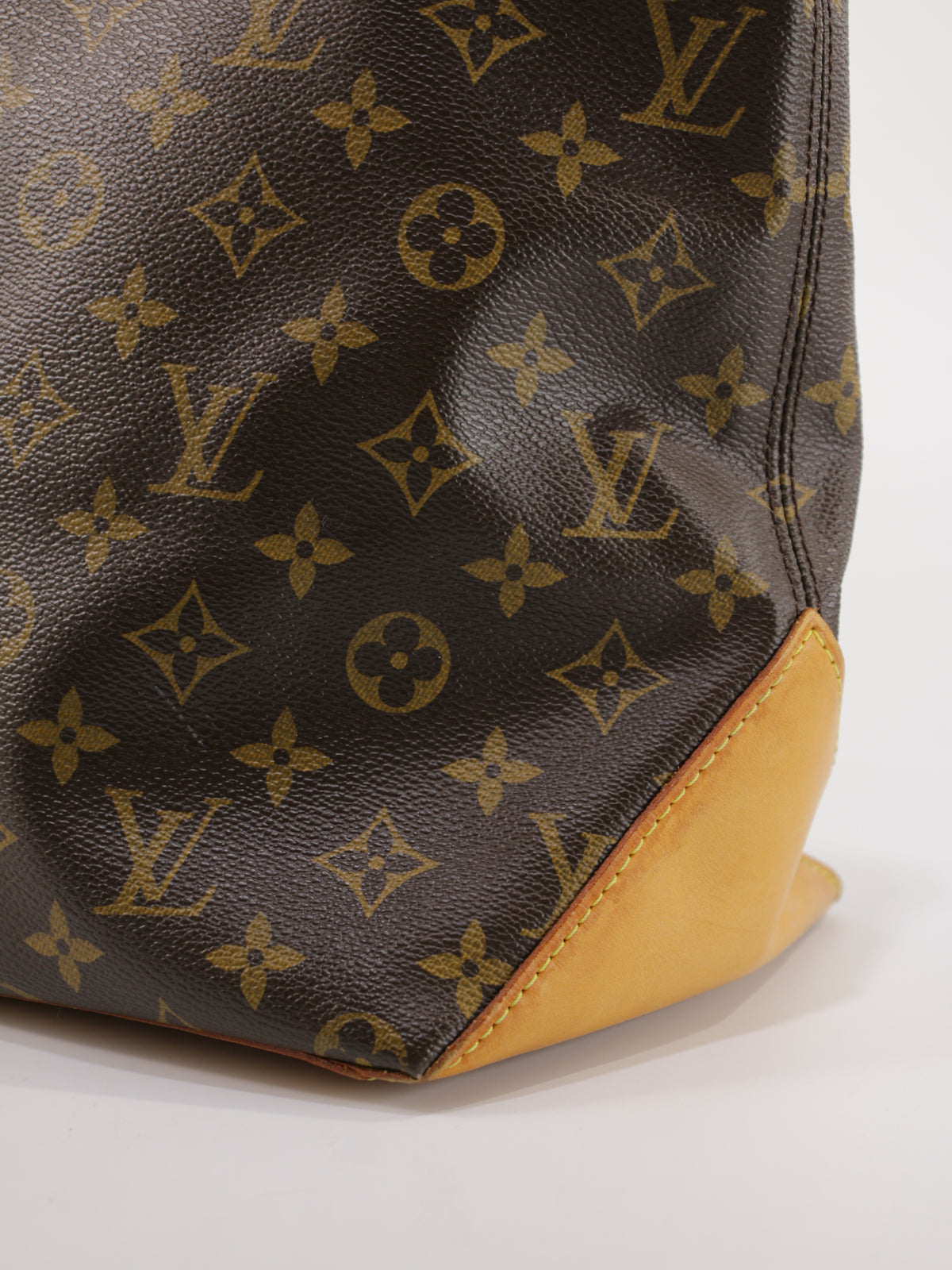 Louis Vuitton Cabas Mezzo