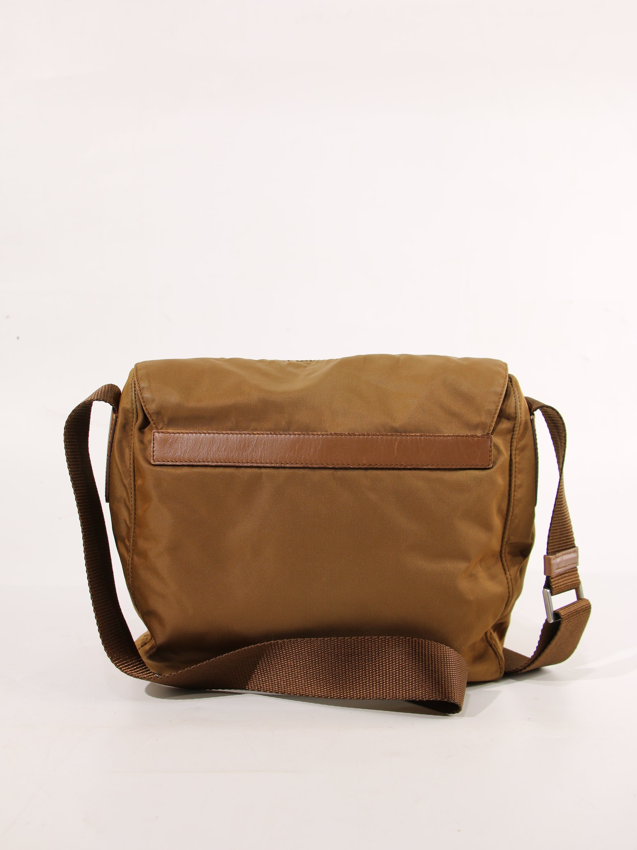 Single Buckle Messenger