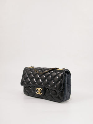 Medium Classic Flap