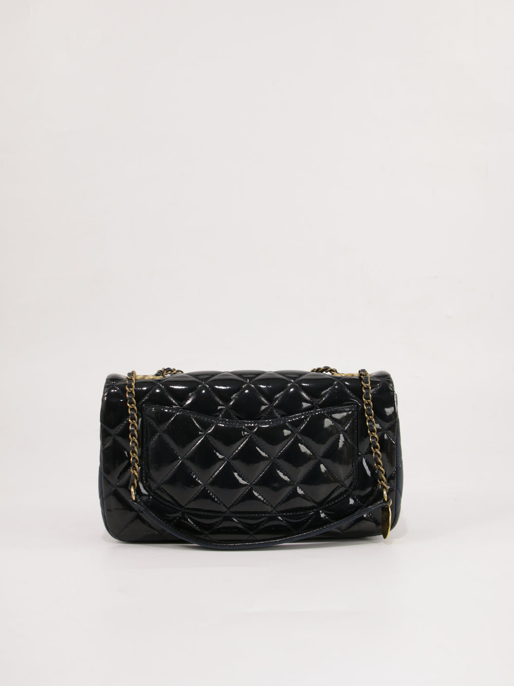 Medium Classic Flap