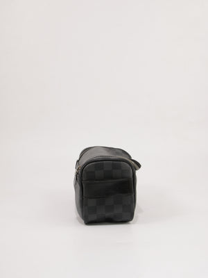 Cosmetic pouch