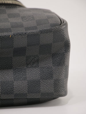 Cosmetic pouch