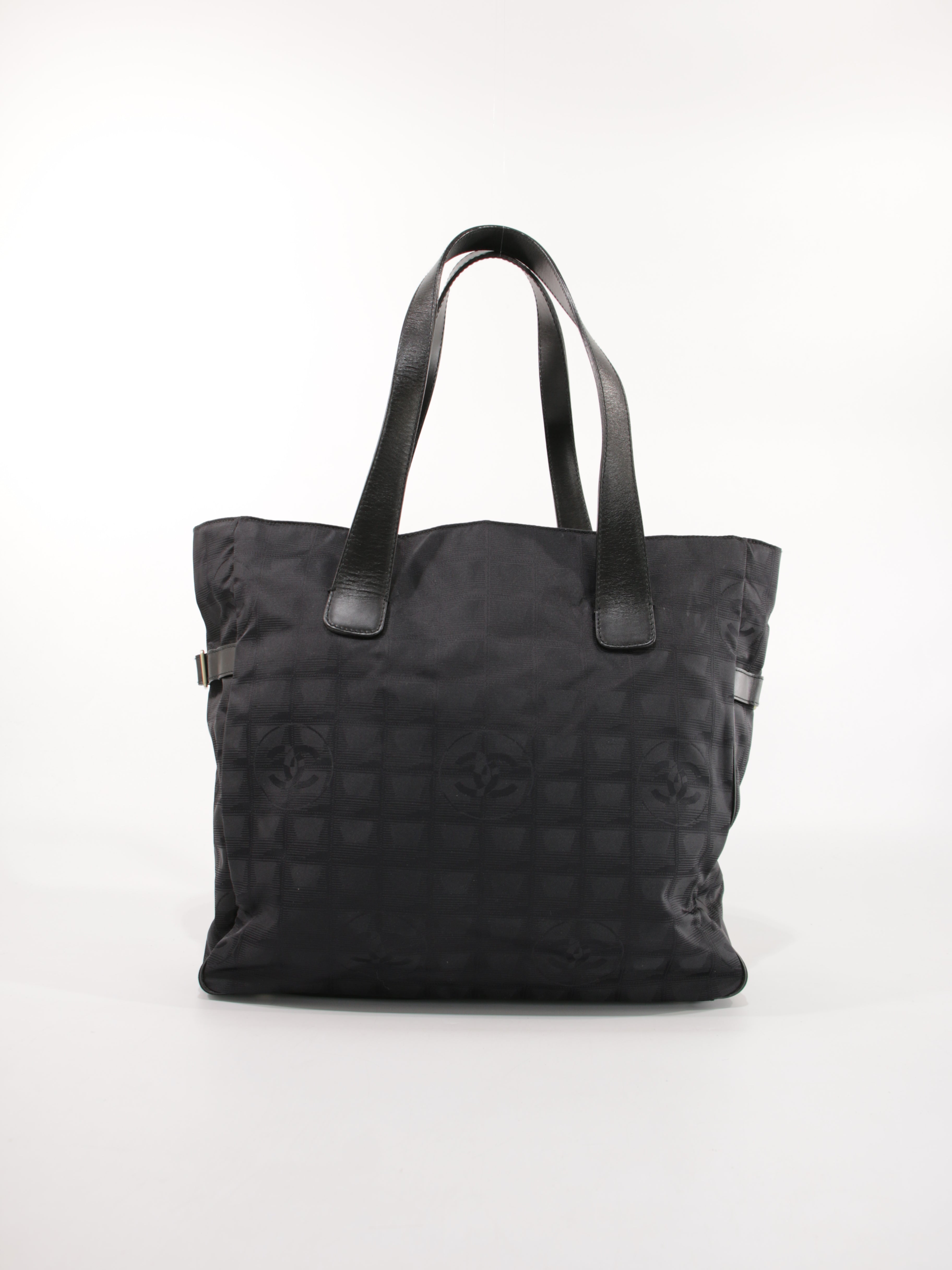 Large Travel Line Tote