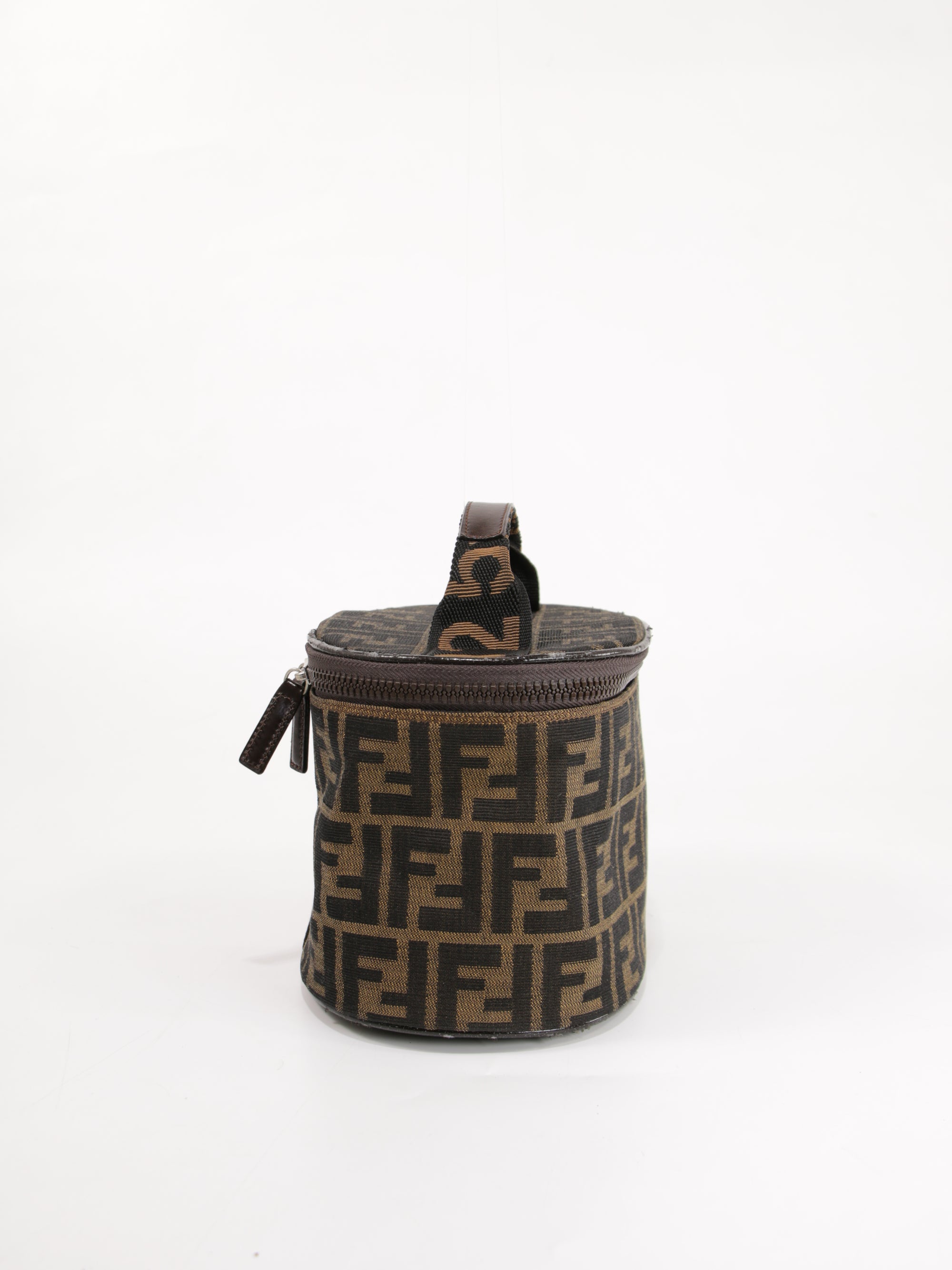 Cosmetic pouch
