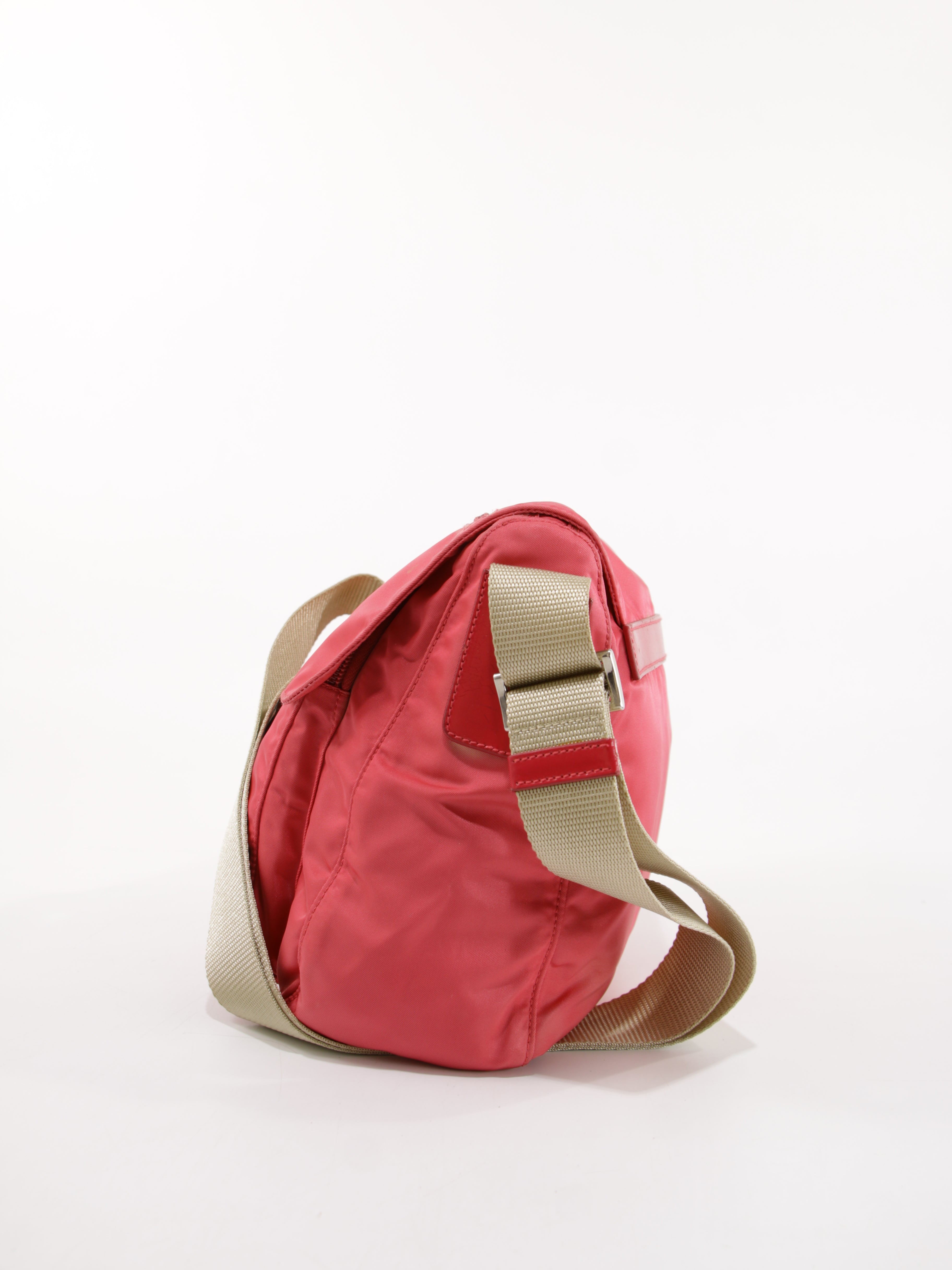 Single Buckle Messenger