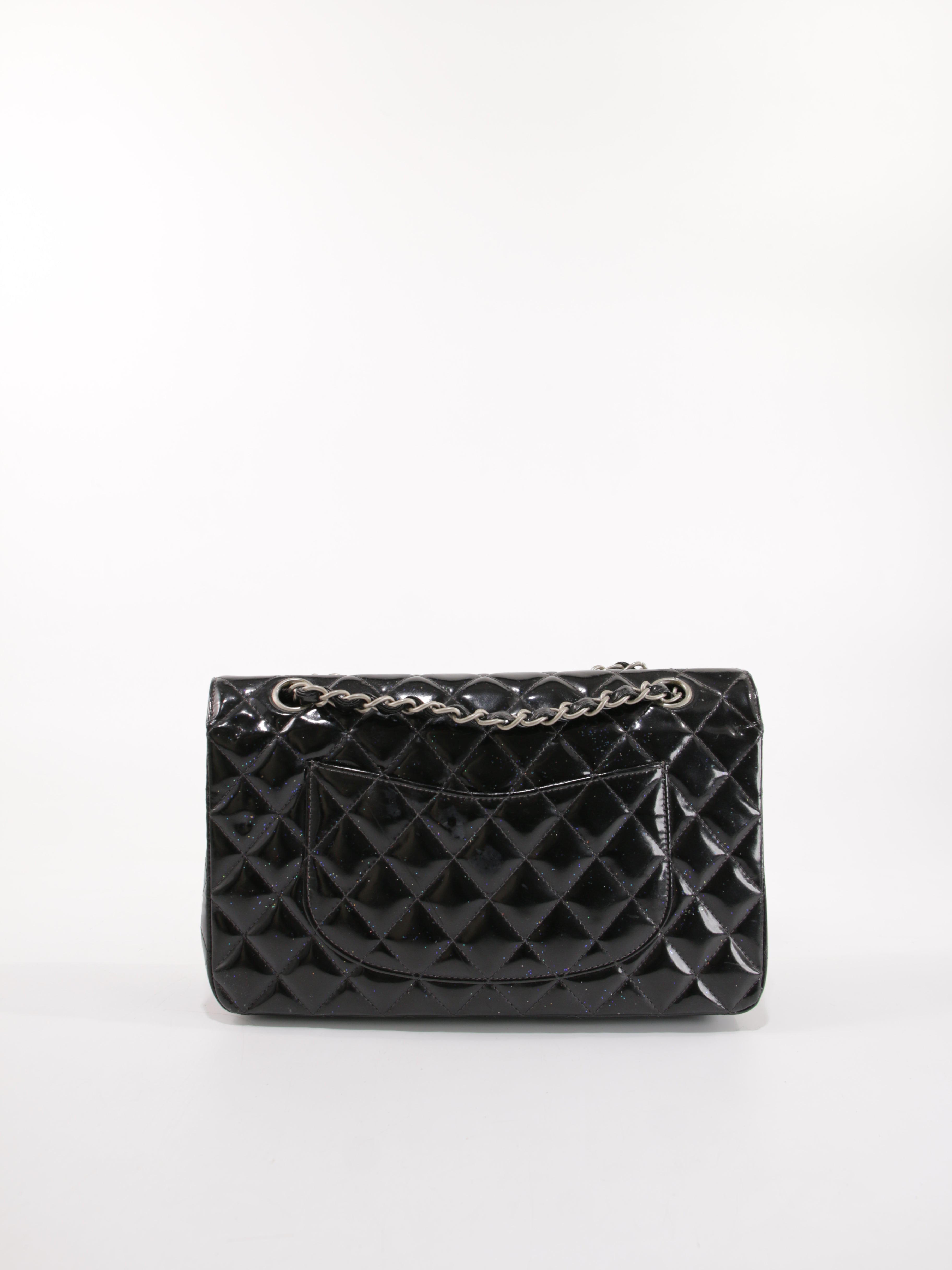 Medium Classic Flap