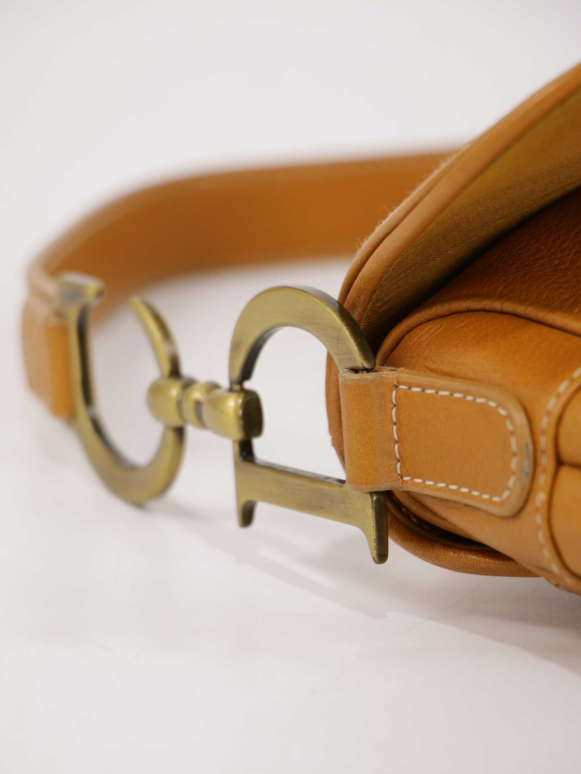 Saddle