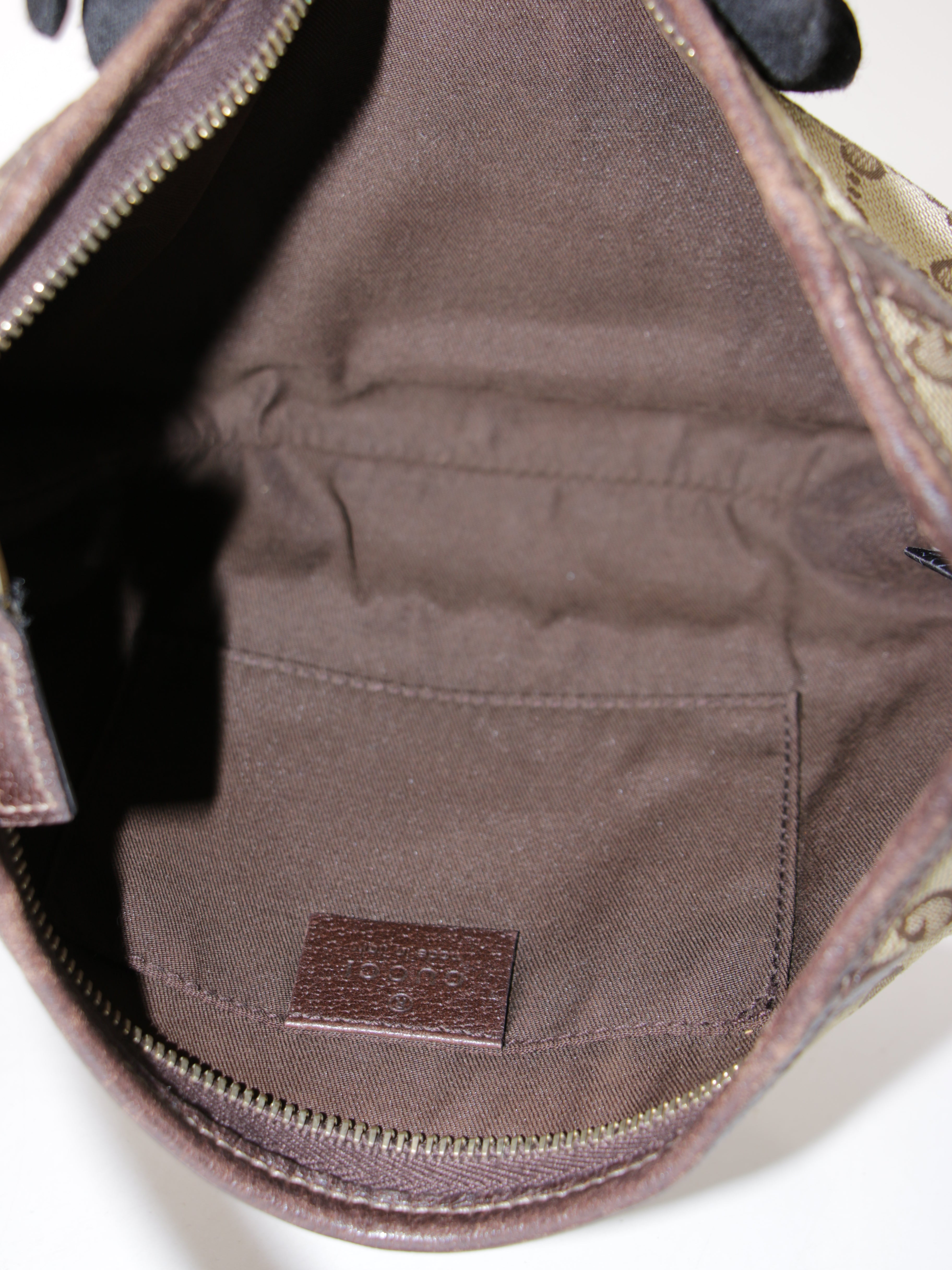 Abbey D-Ring Pochette