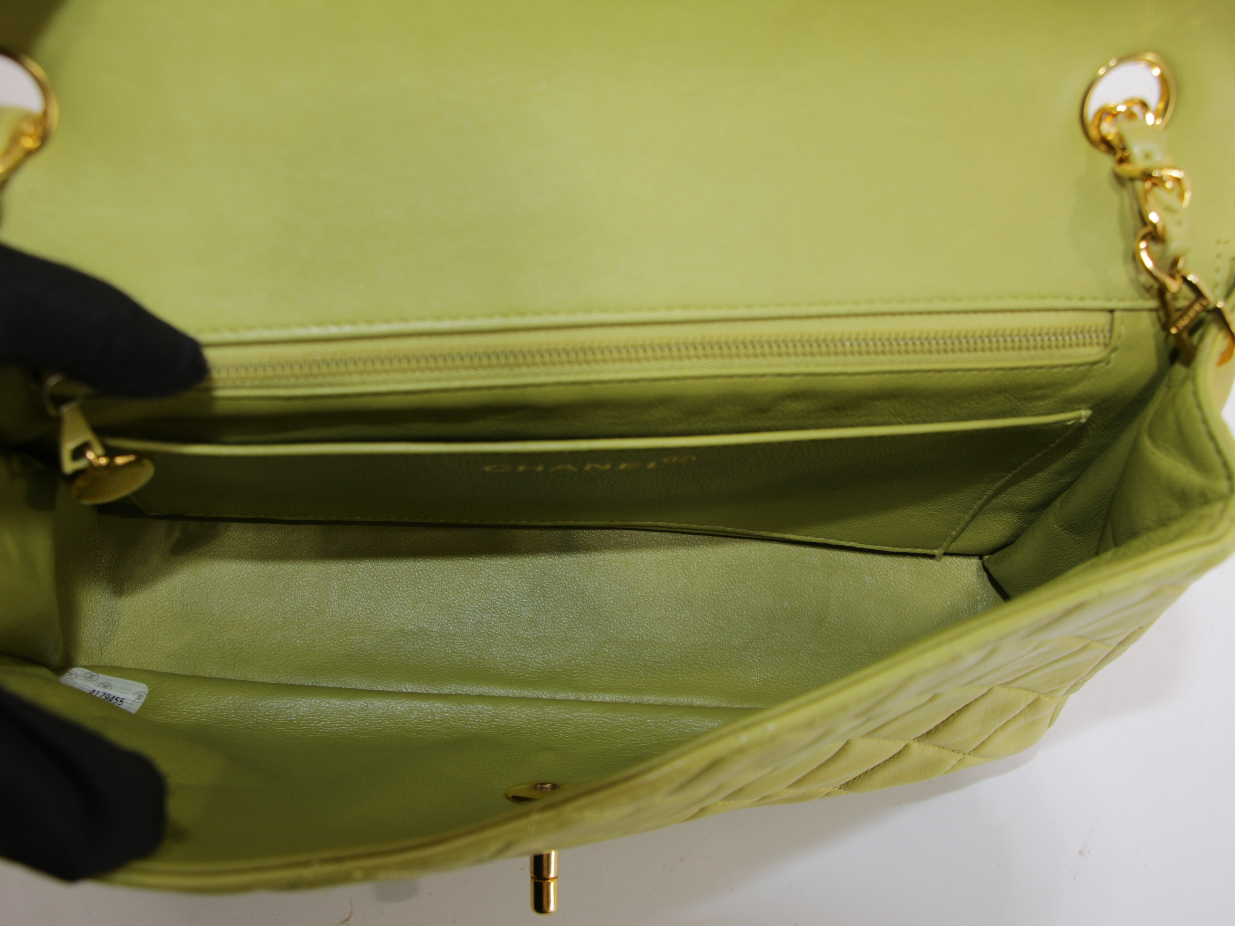 Medium Single Flap