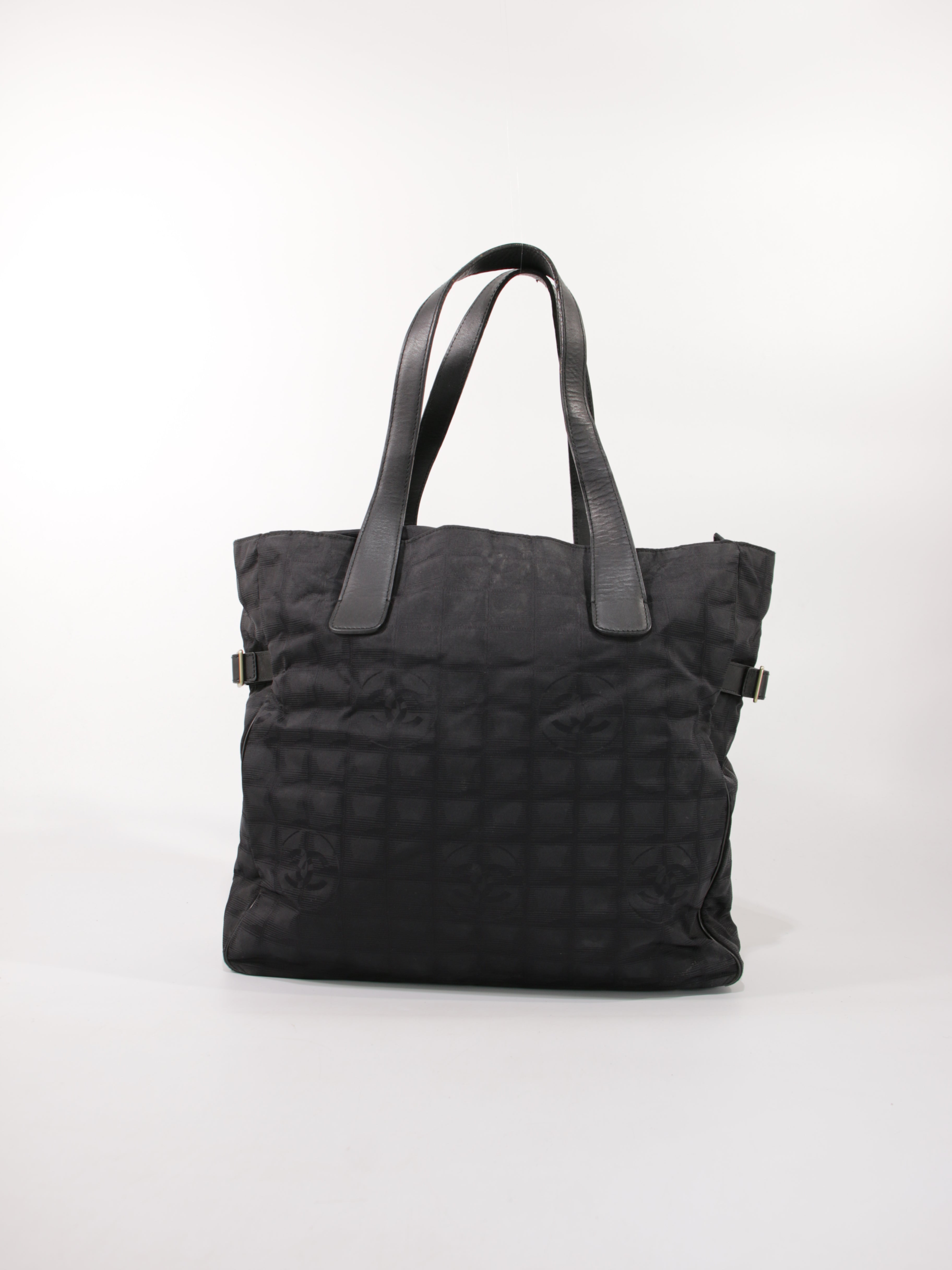 Large Travel Line Tote