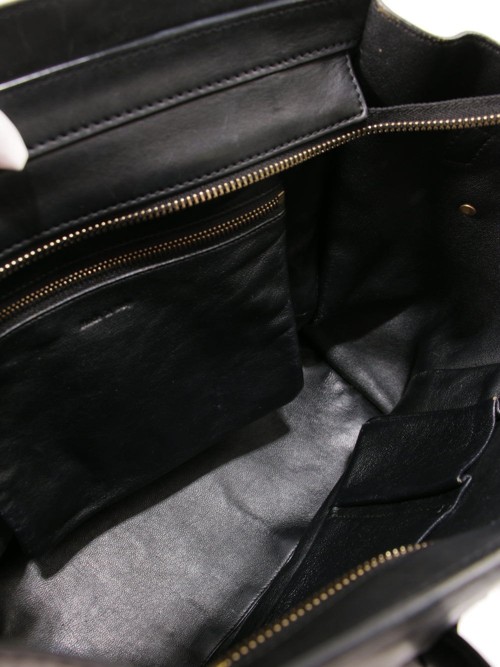 Medium luggage