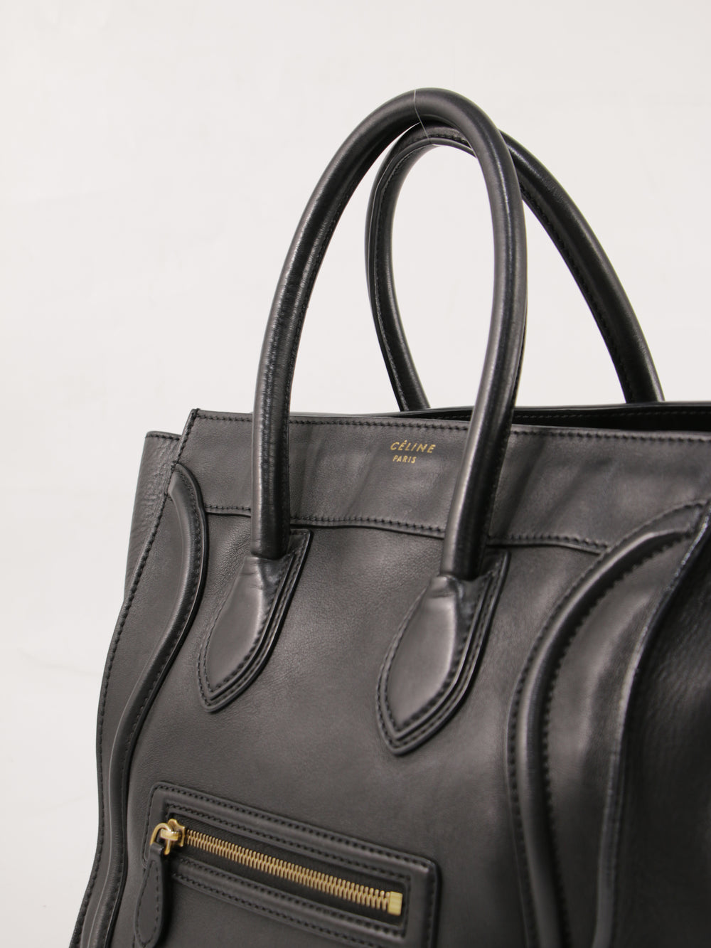 Medium luggage