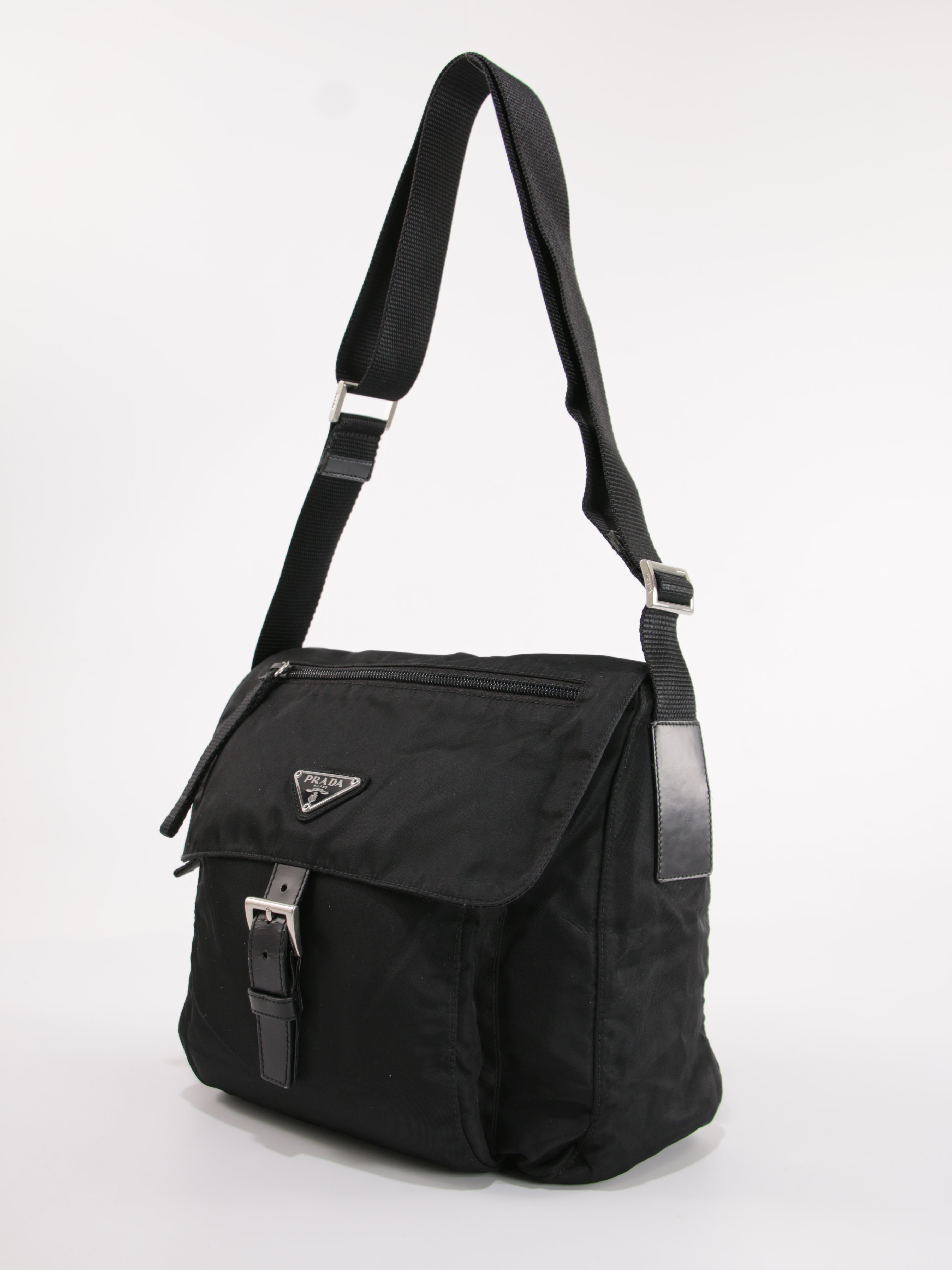 Single Buckle Messenger