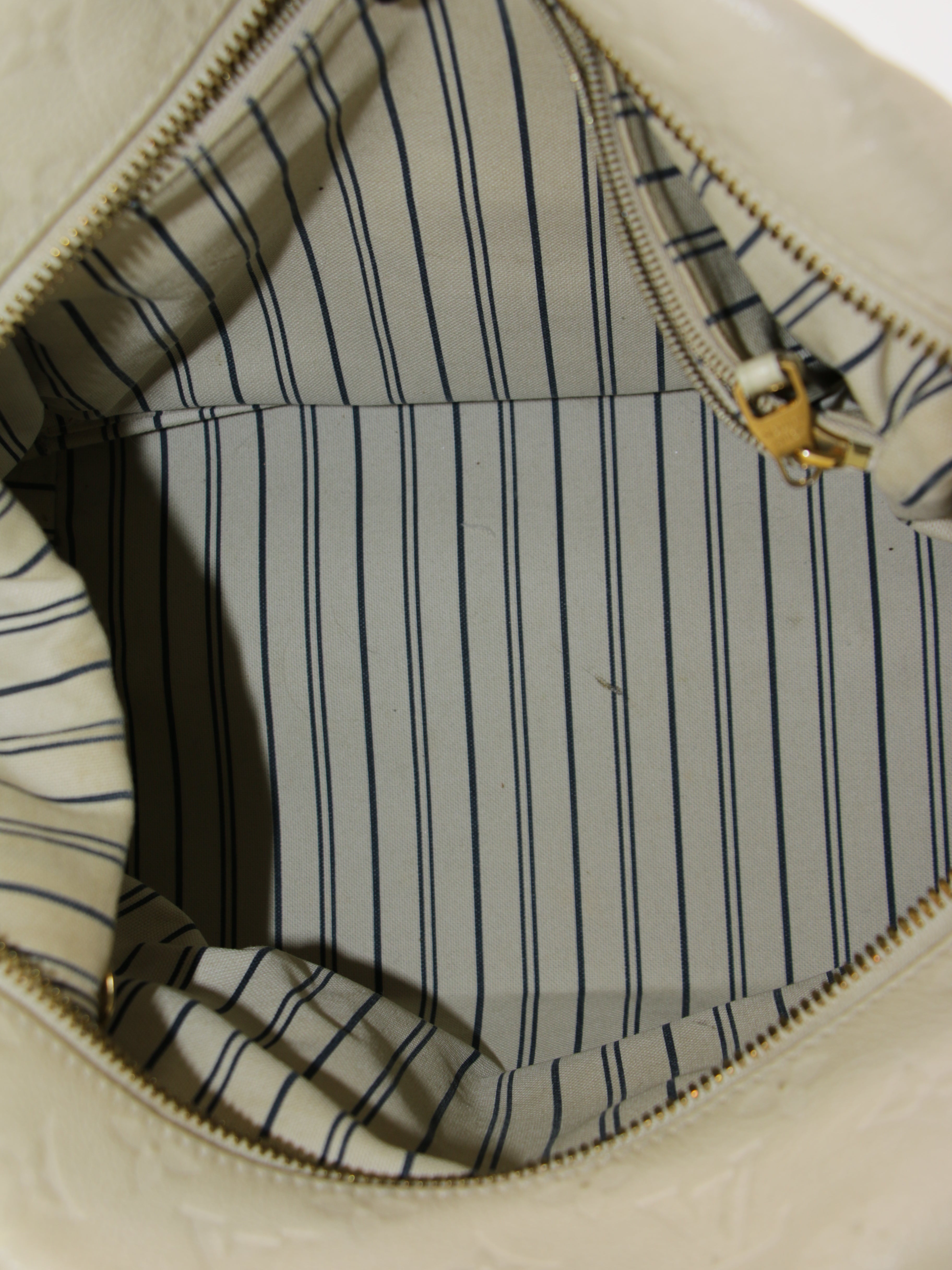 Louis Vuitton Shoulder Bag