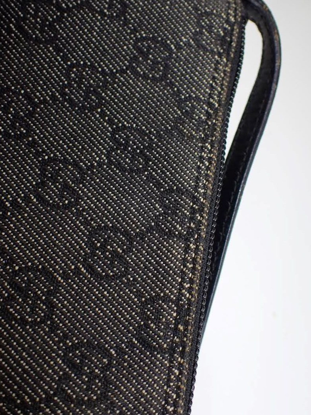 Abbey D-Ring Pochette