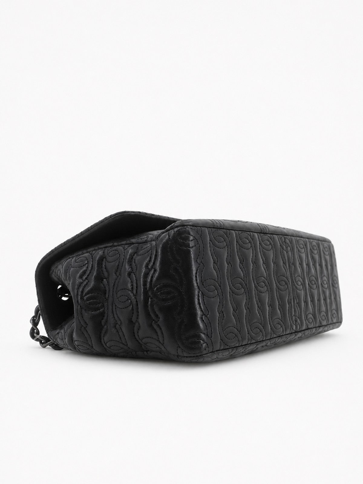 Matelassé Flap