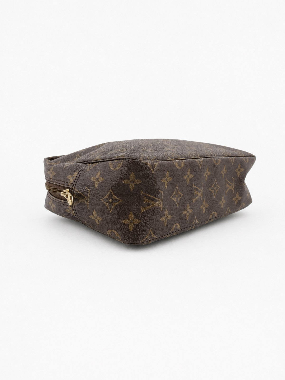 Cosmetic pouch