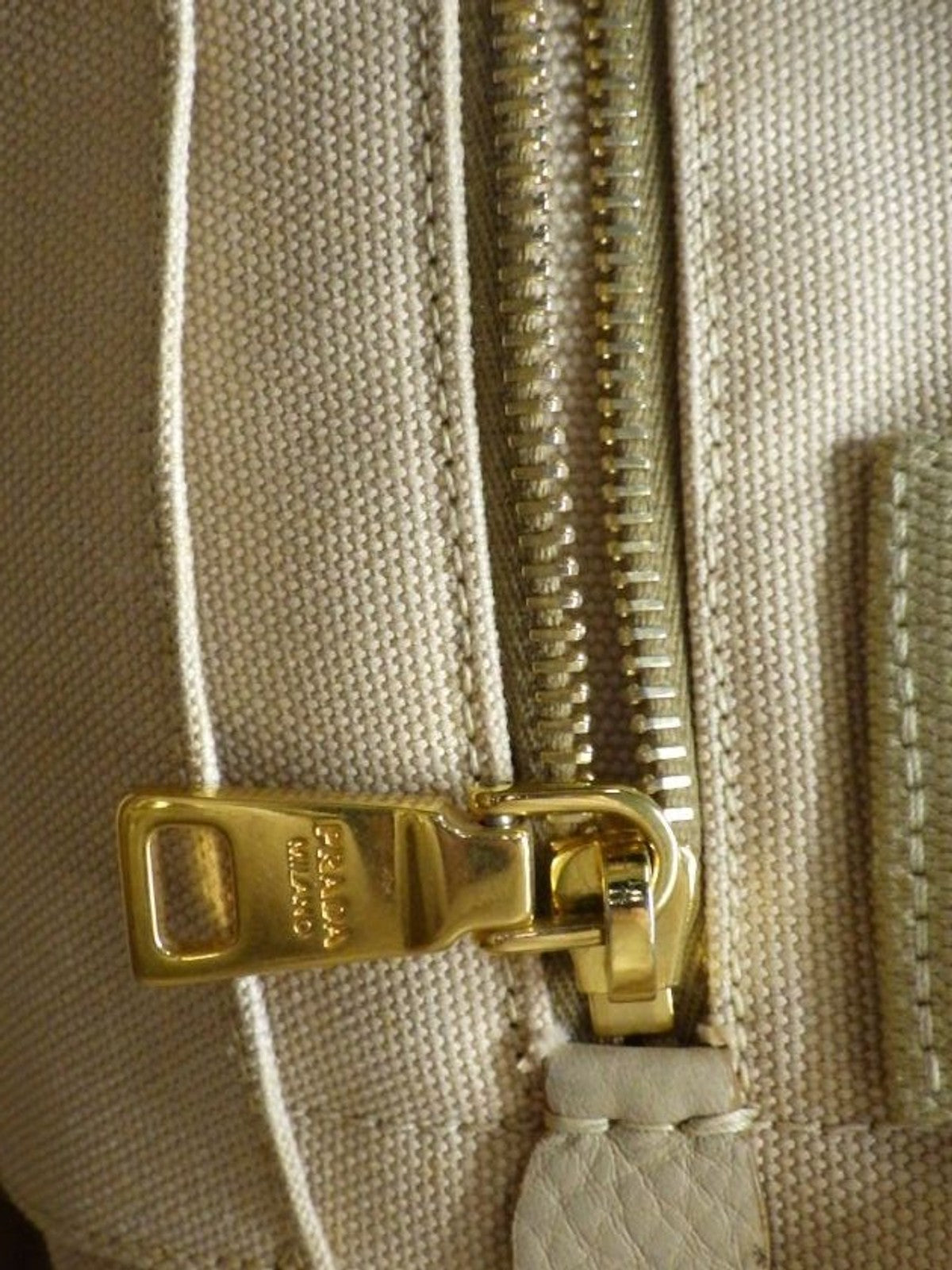 Prada Medium Canapa