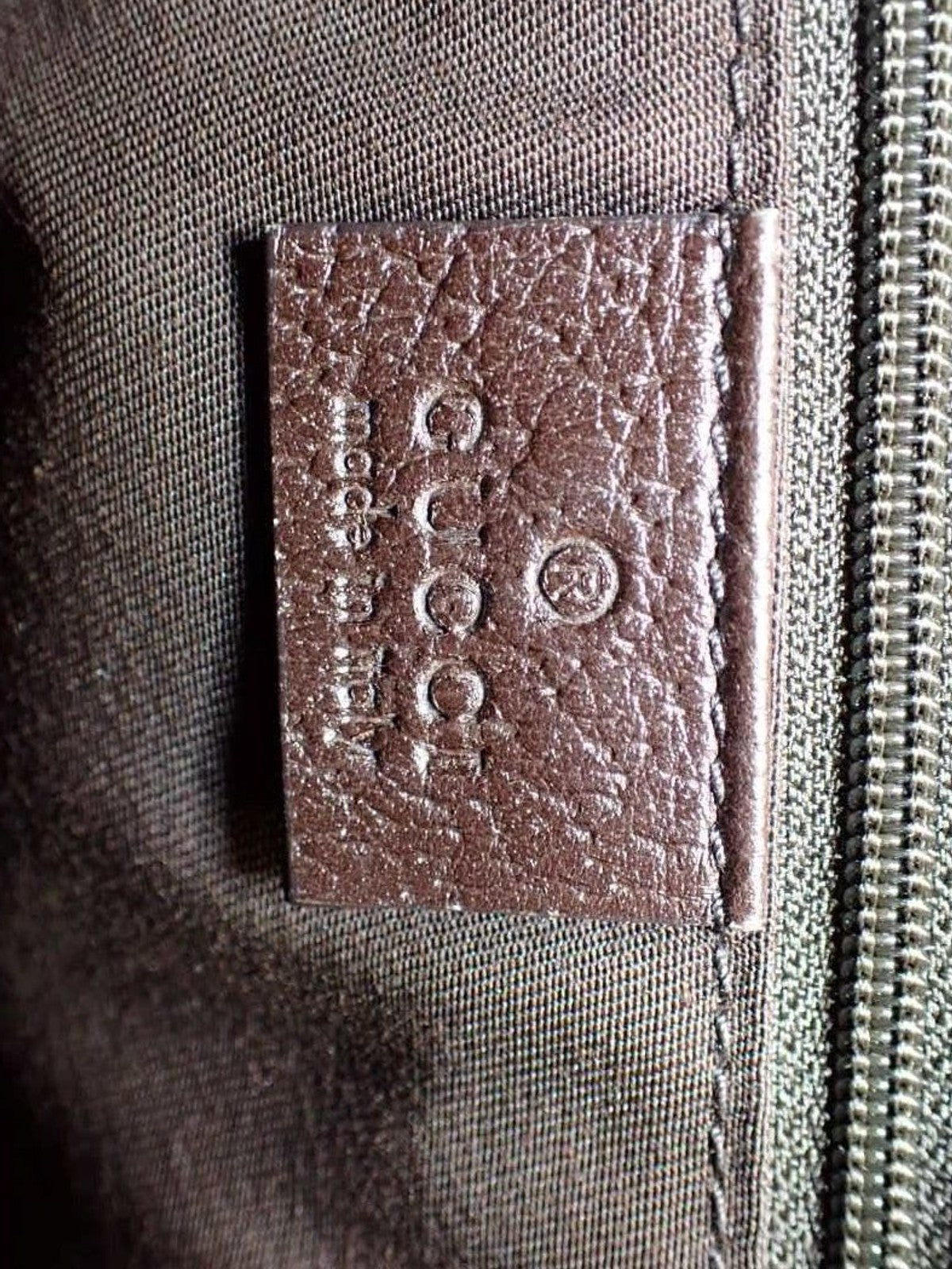 Gucci Abbey Zip Tote