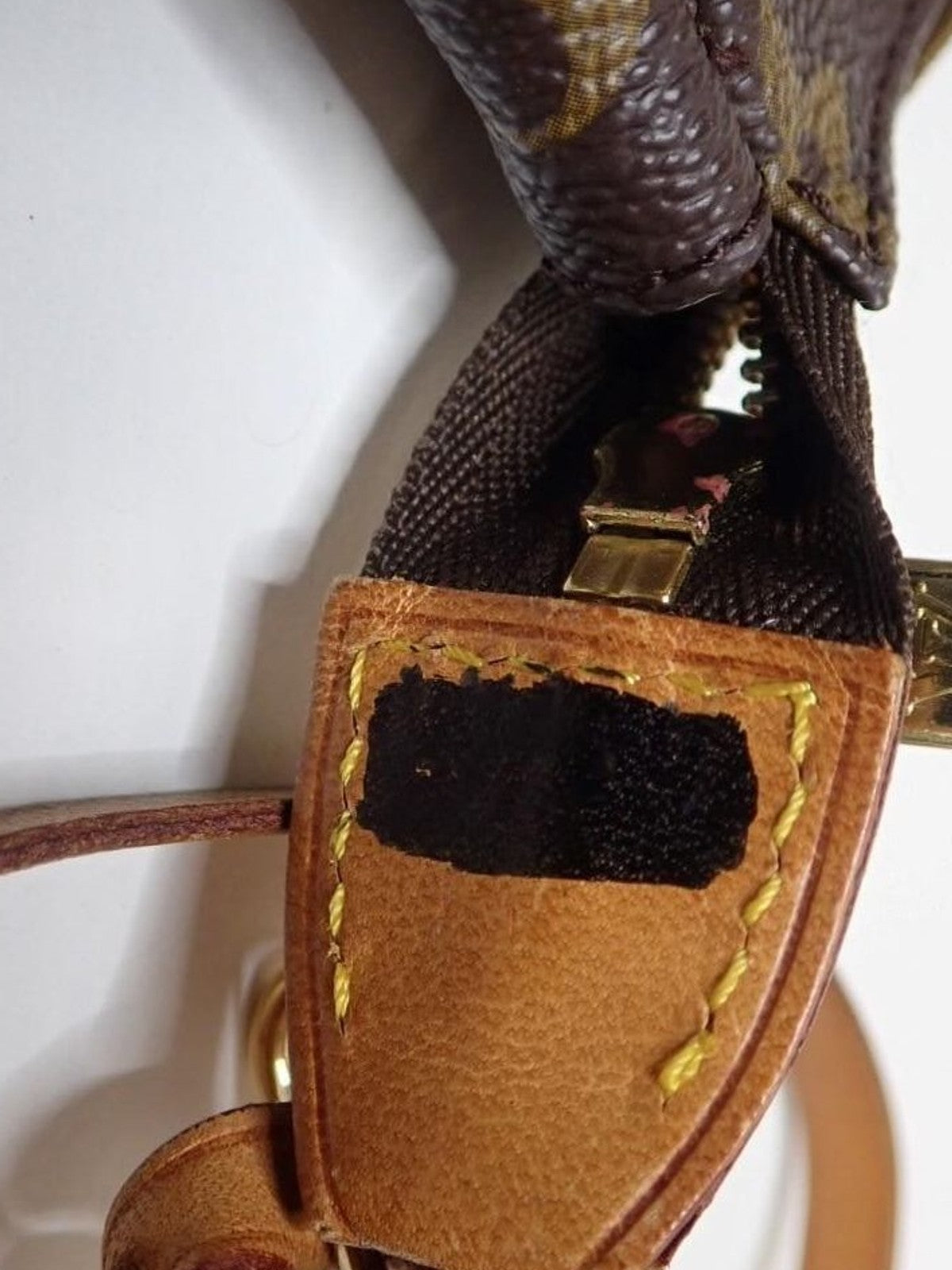 Louis Vuitton Accessories Pochette