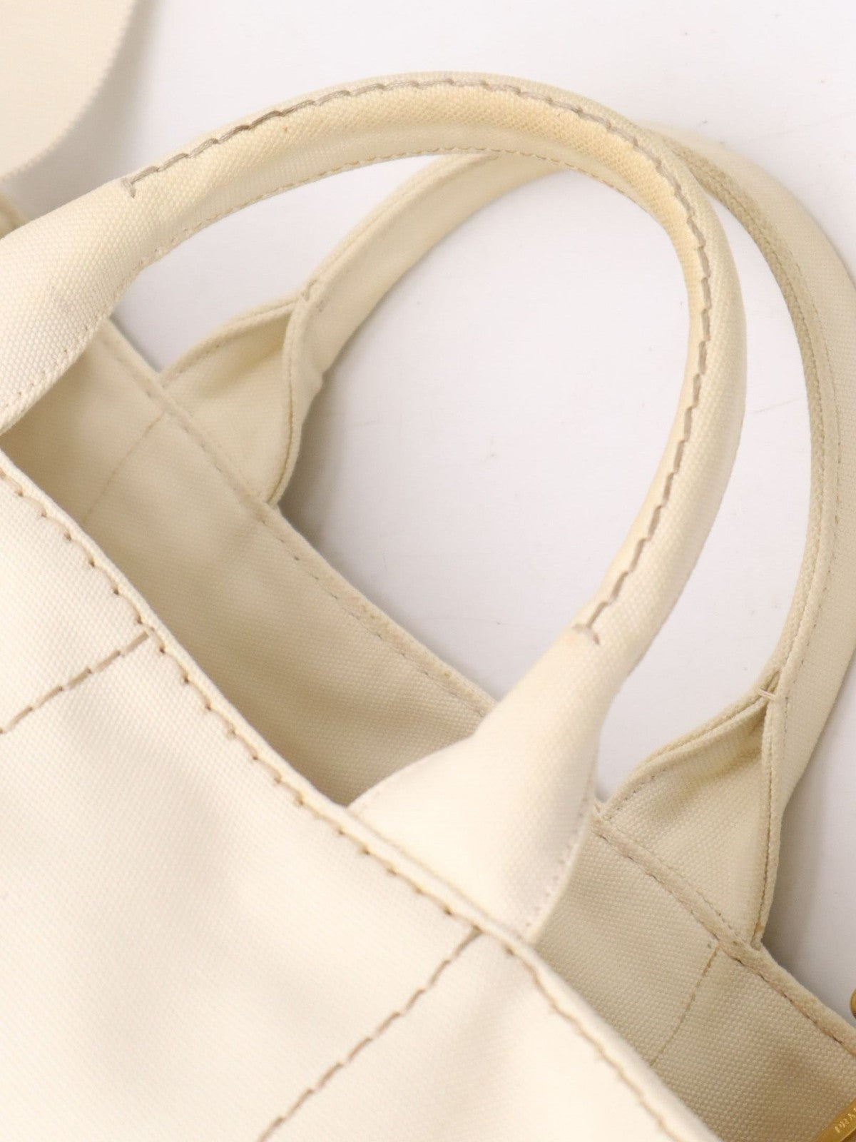 Prada Medium Canapa