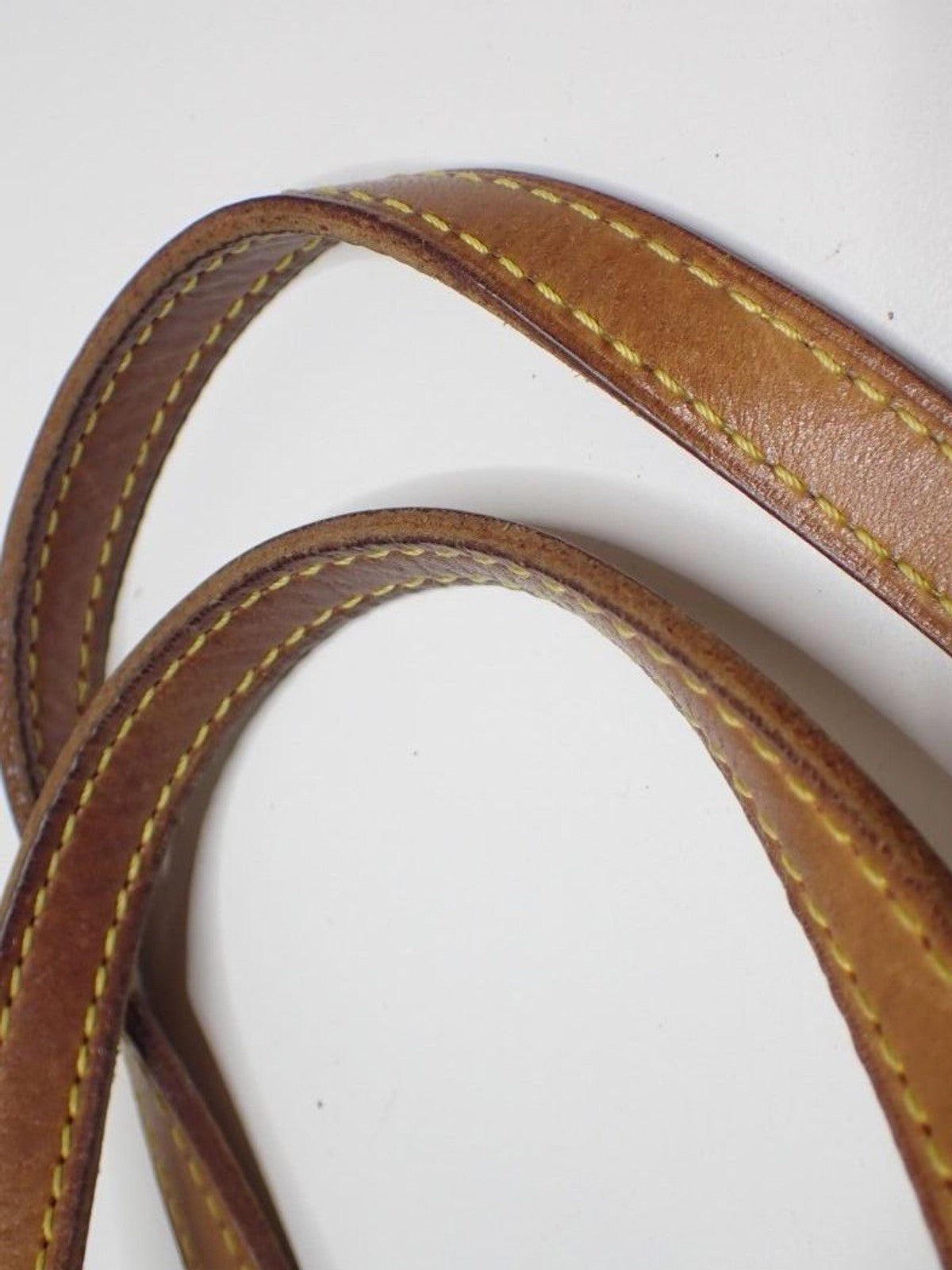 Louis Vuitton Papillon 26