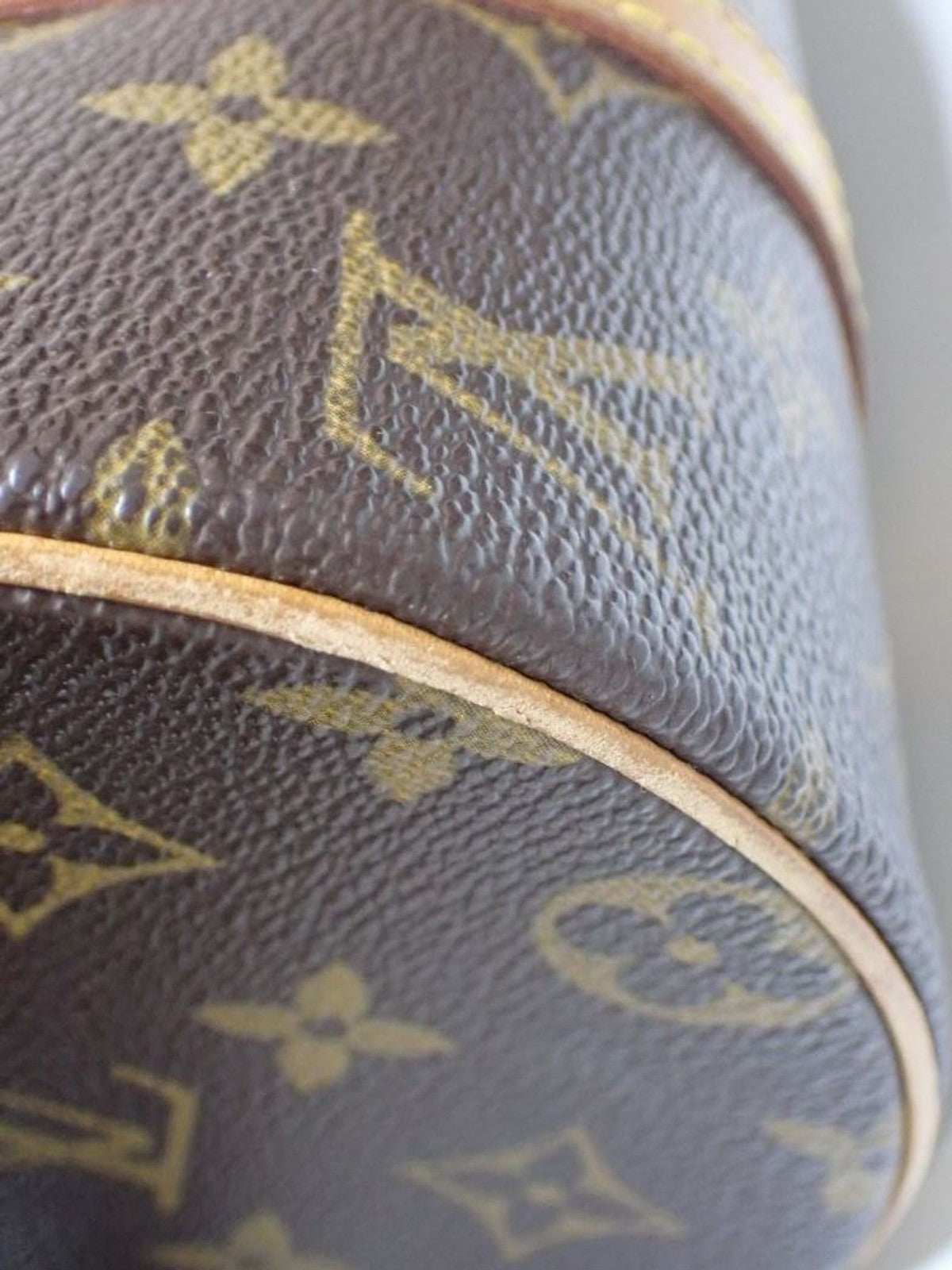 Louis Vuitton Papillon 26