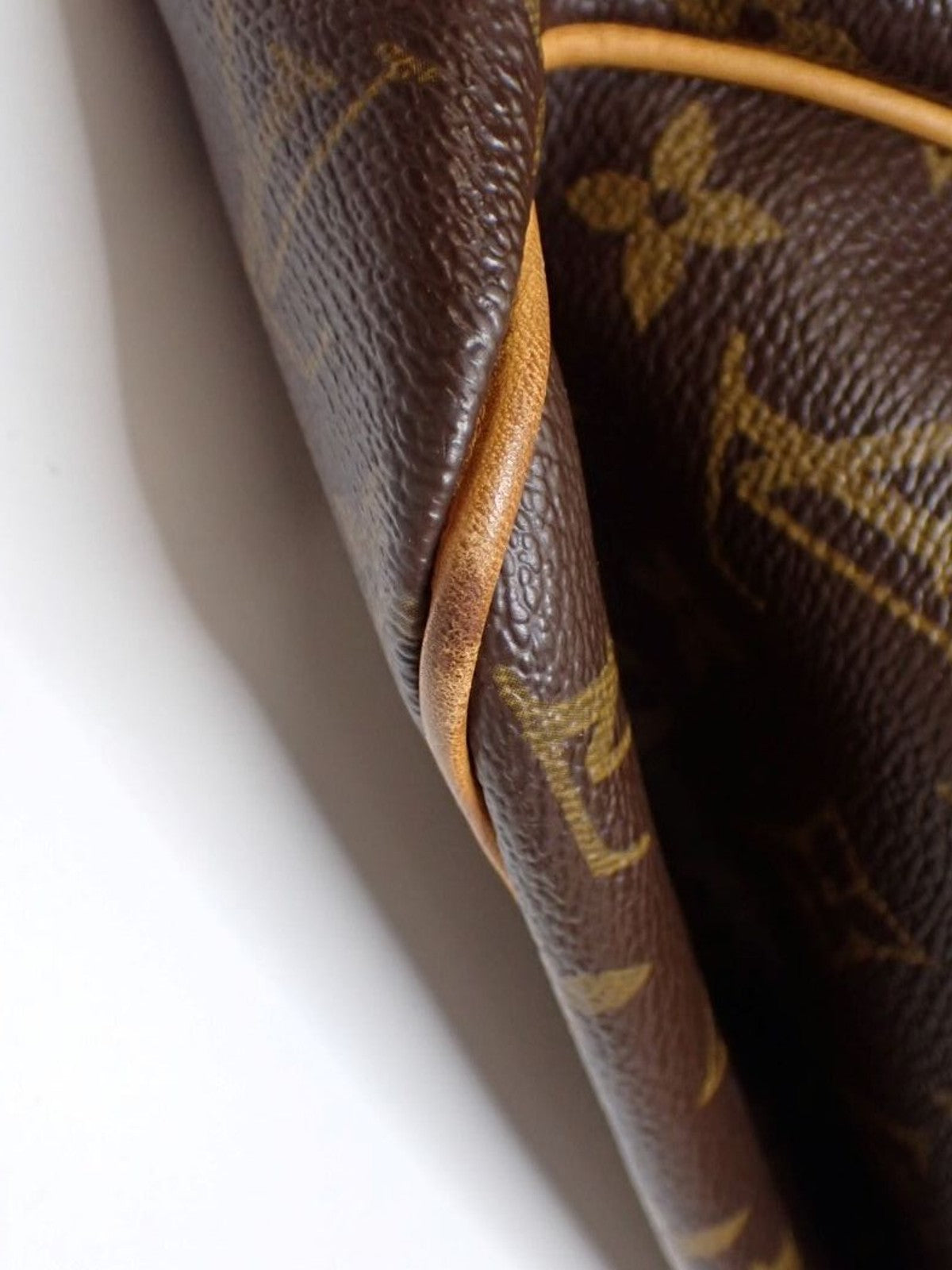 Louis Vuitton Batignolles