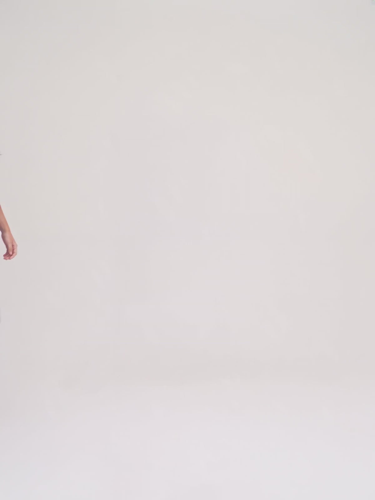Cargar vídeo: Louis Vuitton - Josephine PM