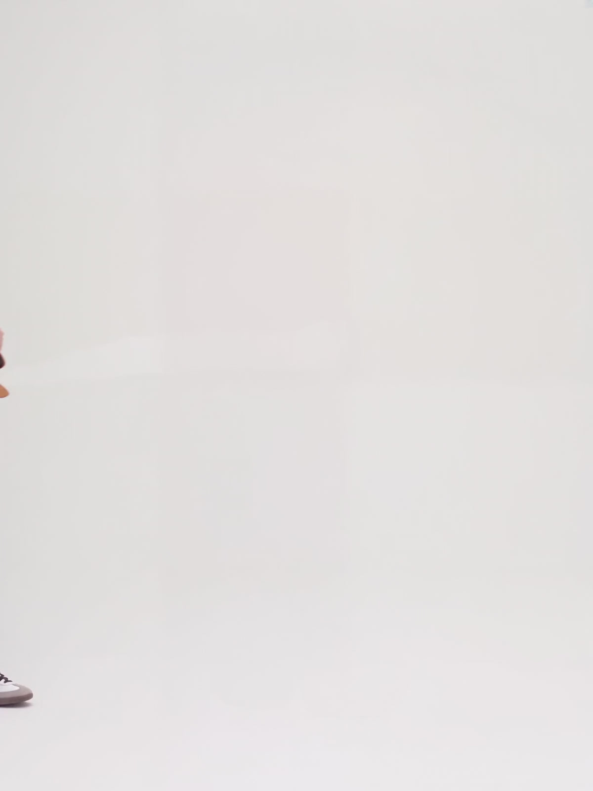 Cargar vídeo: Louis Vuitton - Saumur MM